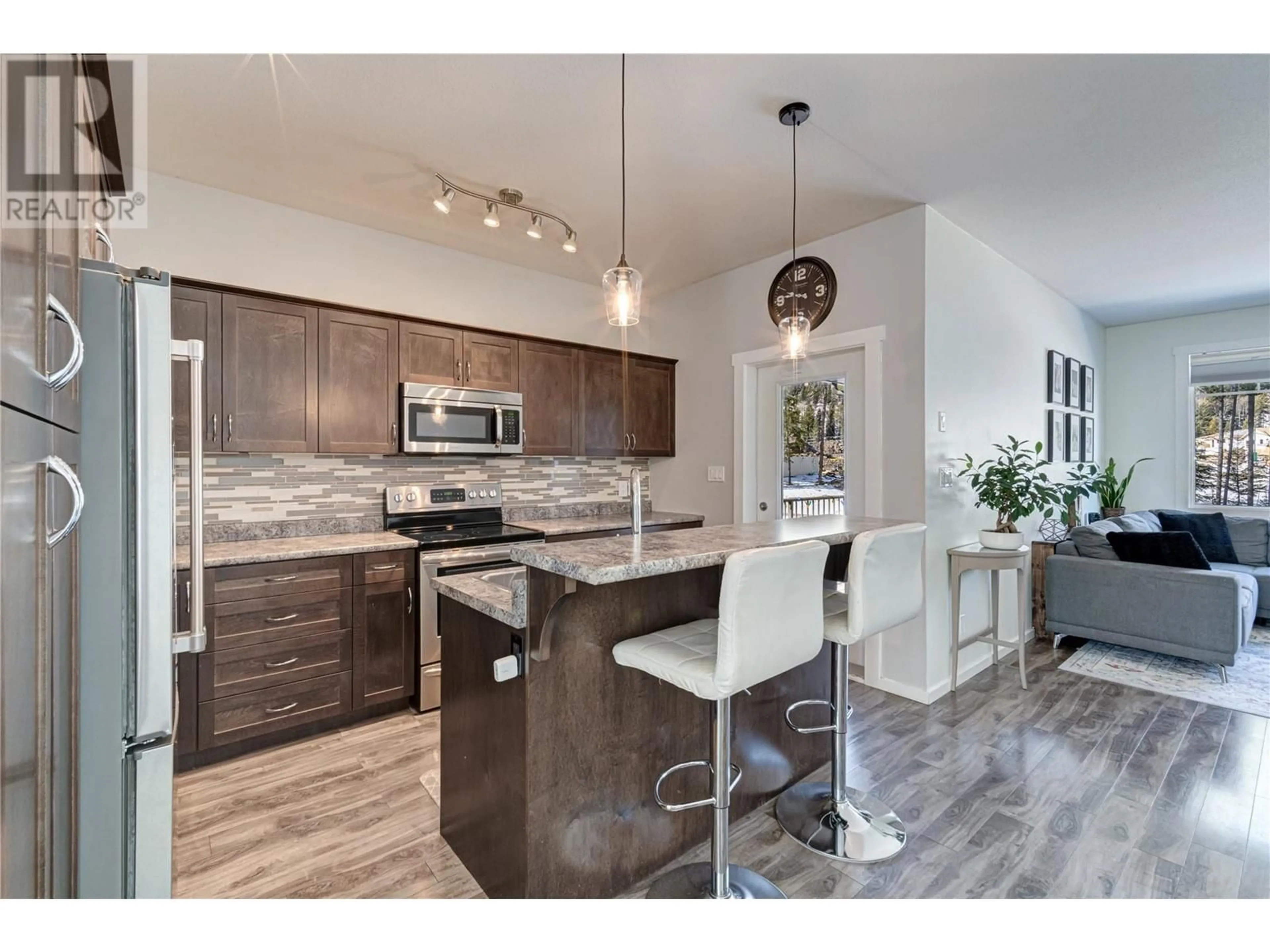 Open concept kitchen, unknown for 1323 Cherrywood Boulevard, Sparwood British Columbia V0B2G2