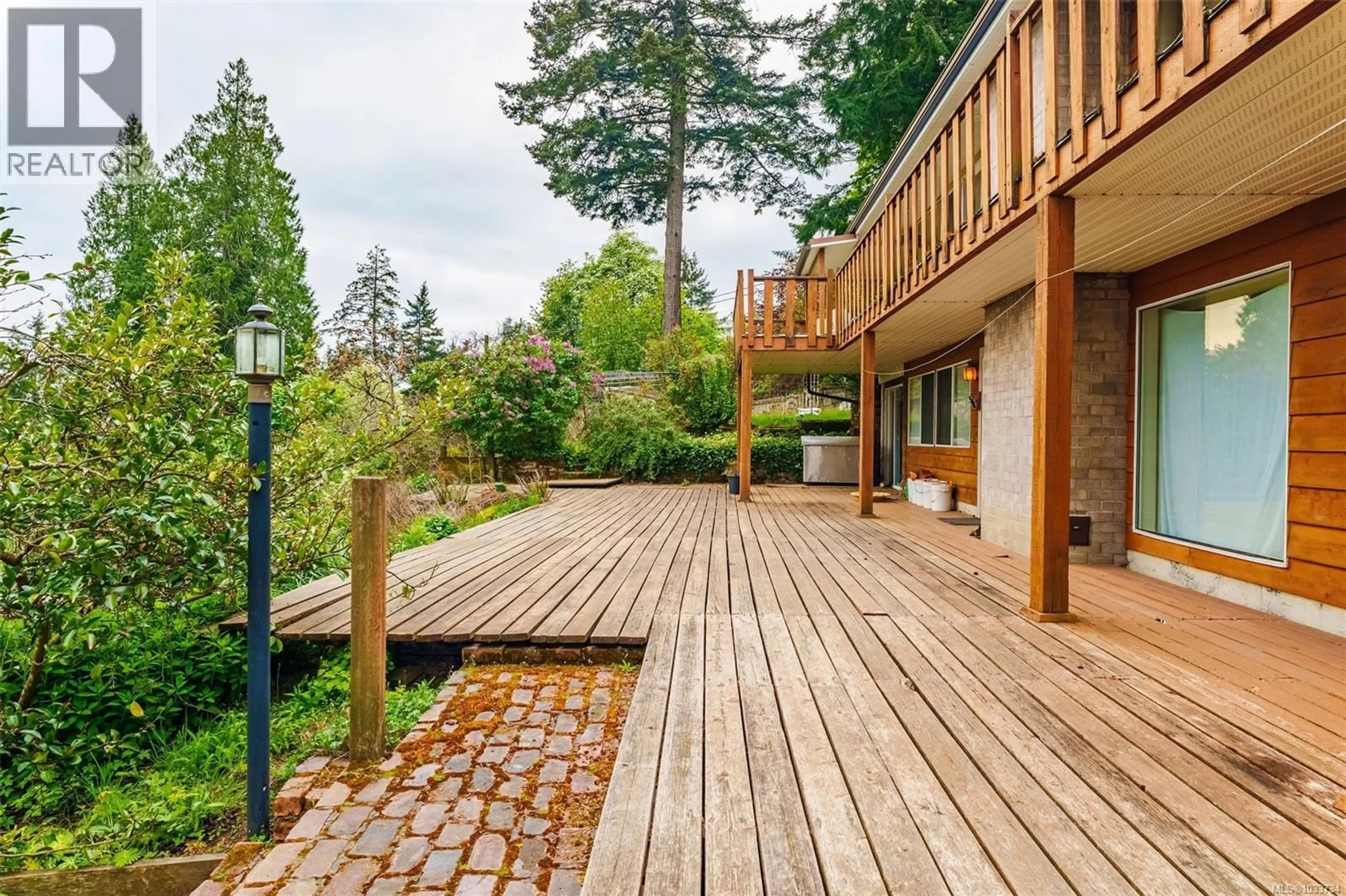 Patio, forest/trees view for 1357 LEASK ROAD, Nanaimo British Columbia V9X1P8