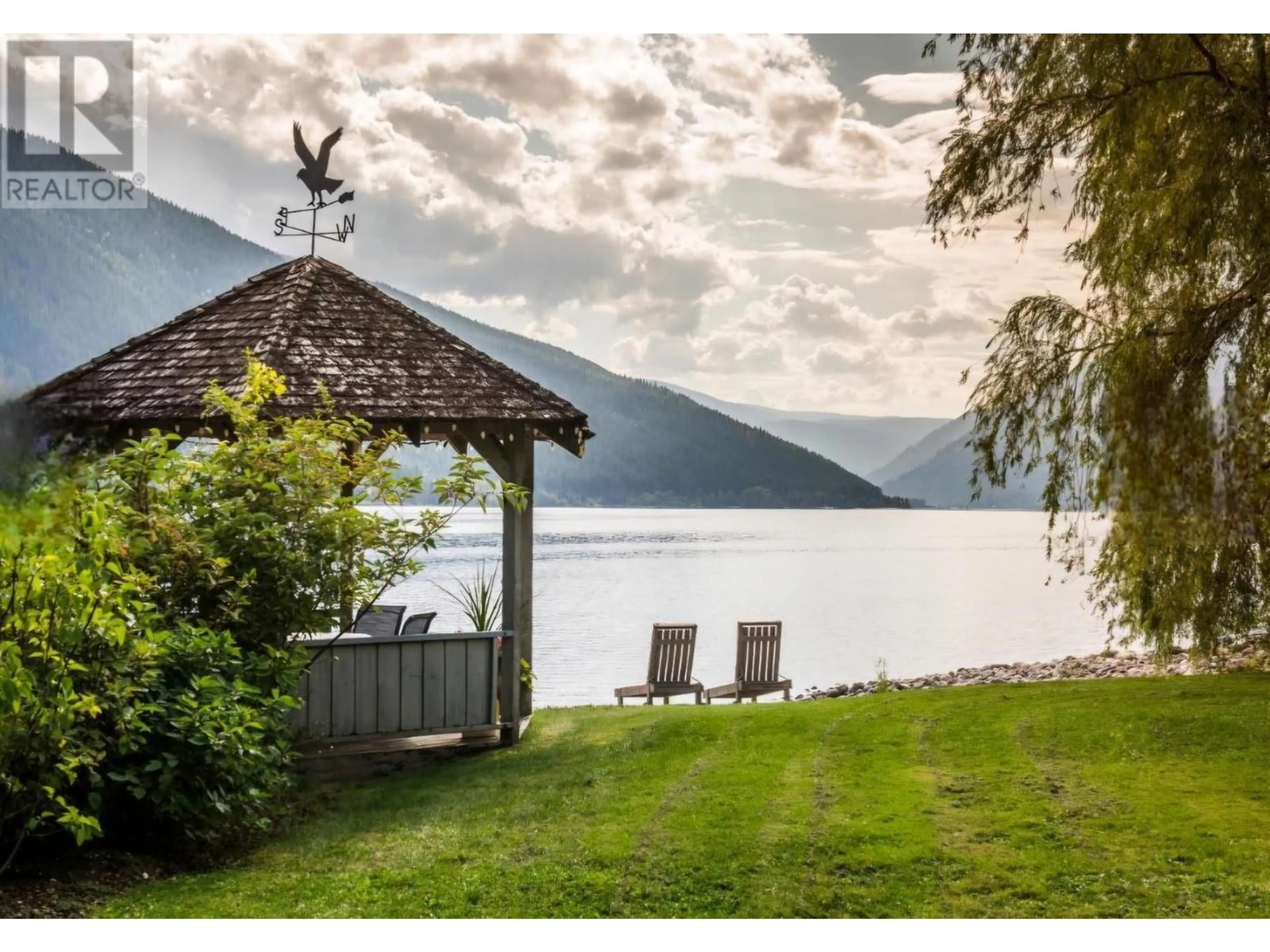 Patio, water/lake/river/ocean view for 3946 MACGREGOR ROAD, Nelson British Columbia V1L6M8