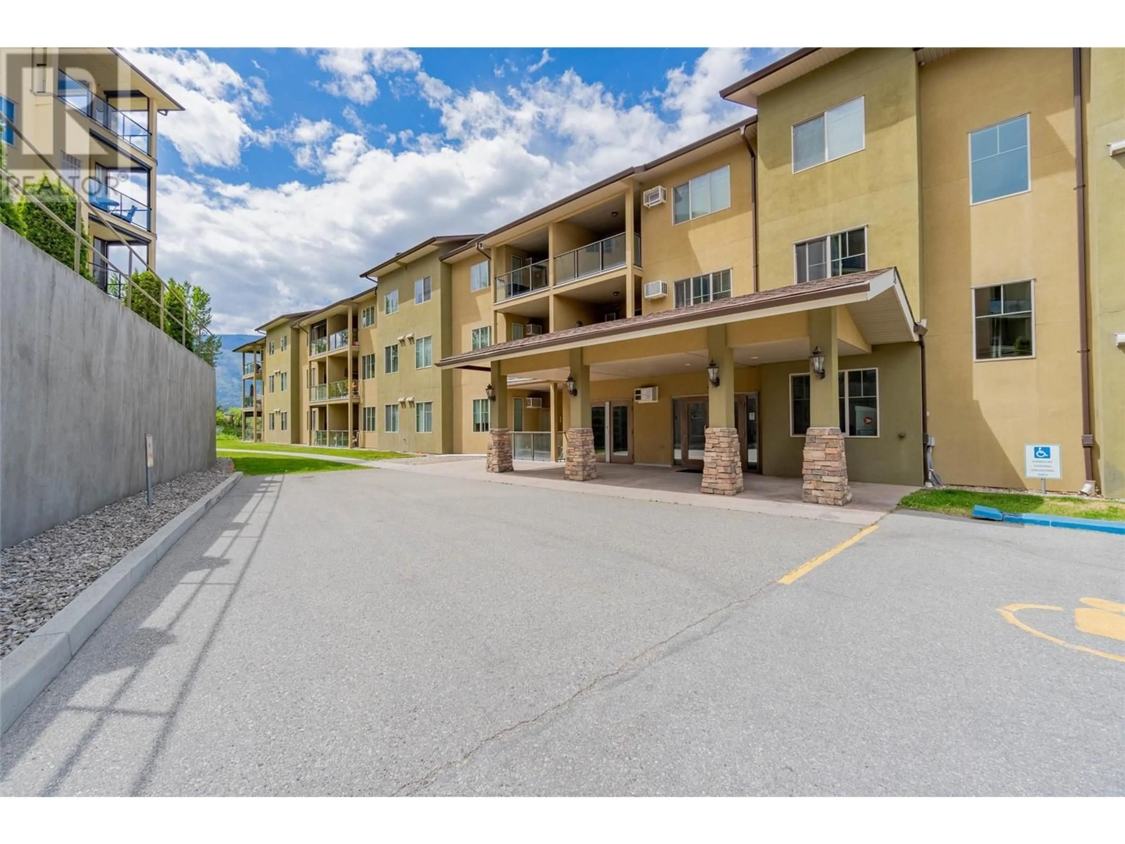 Patio, unknown for 309A - 921 SPILLWAY ROAD, Oliver British Columbia V0H1T8