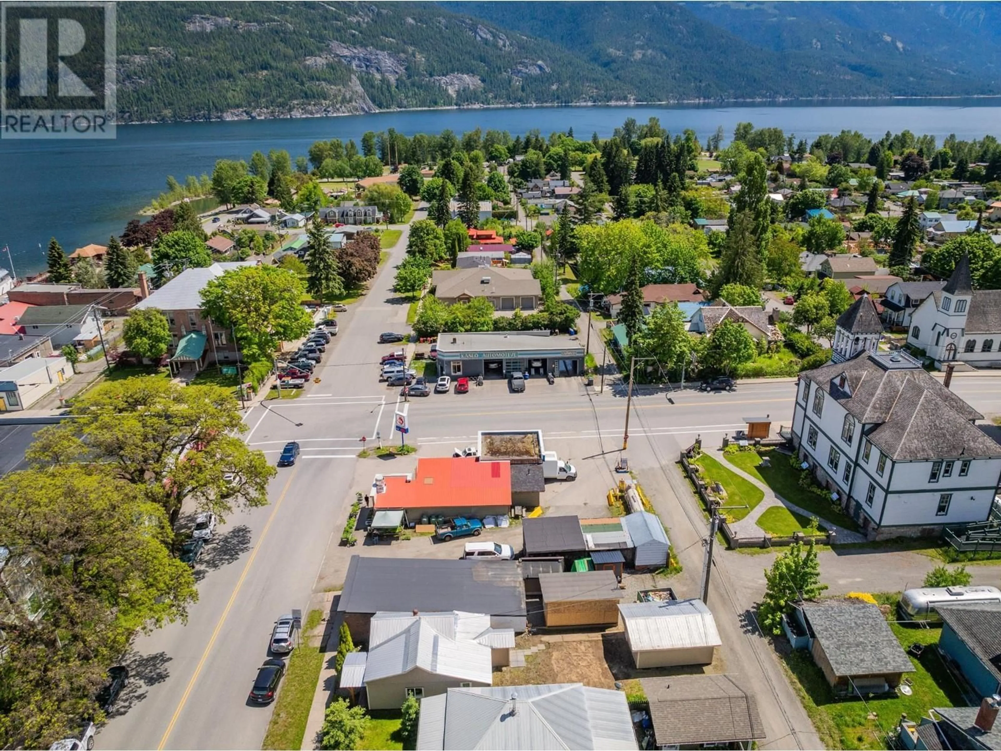 A pic from outside/outdoor area/front of a property/back of a property/a pic from drone, mountain view for 411 A Avenue, Kaslo British Columbia V0G1M0