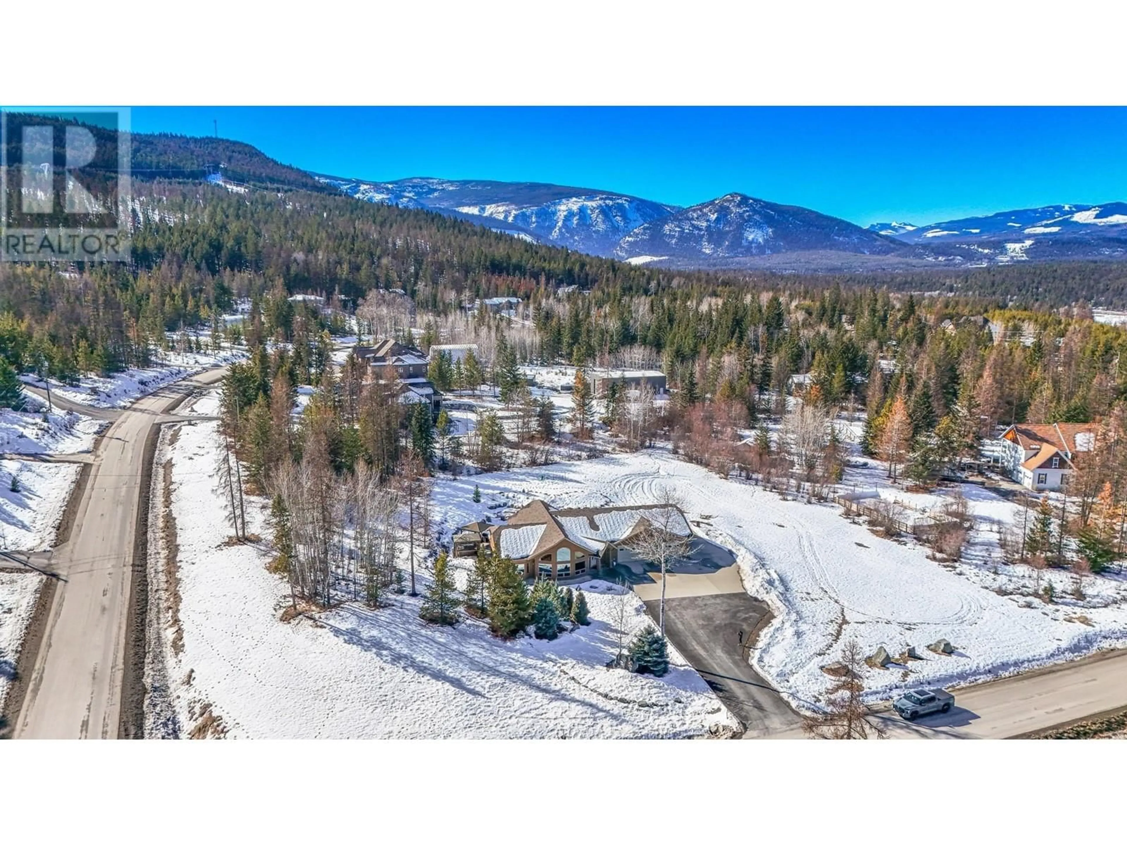 A pic from outside/outdoor area/front of a property/back of a property/a pic from drone, mountain view for 2953 WESTVIEW Road, Cranbrook British Columbia V1C7G8