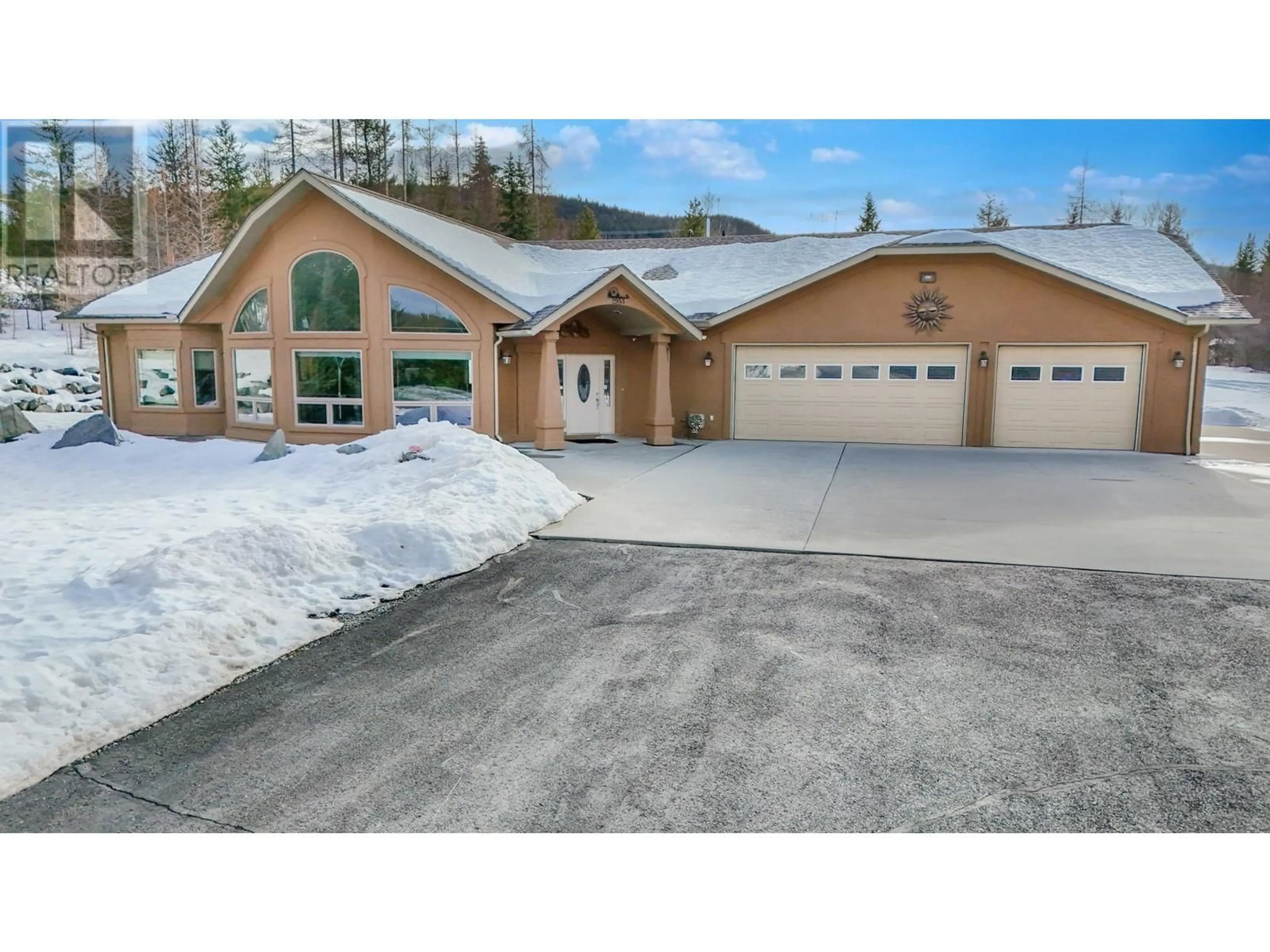 Indoor garage for 2953 WESTVIEW Road, Cranbrook British Columbia V1C7G8