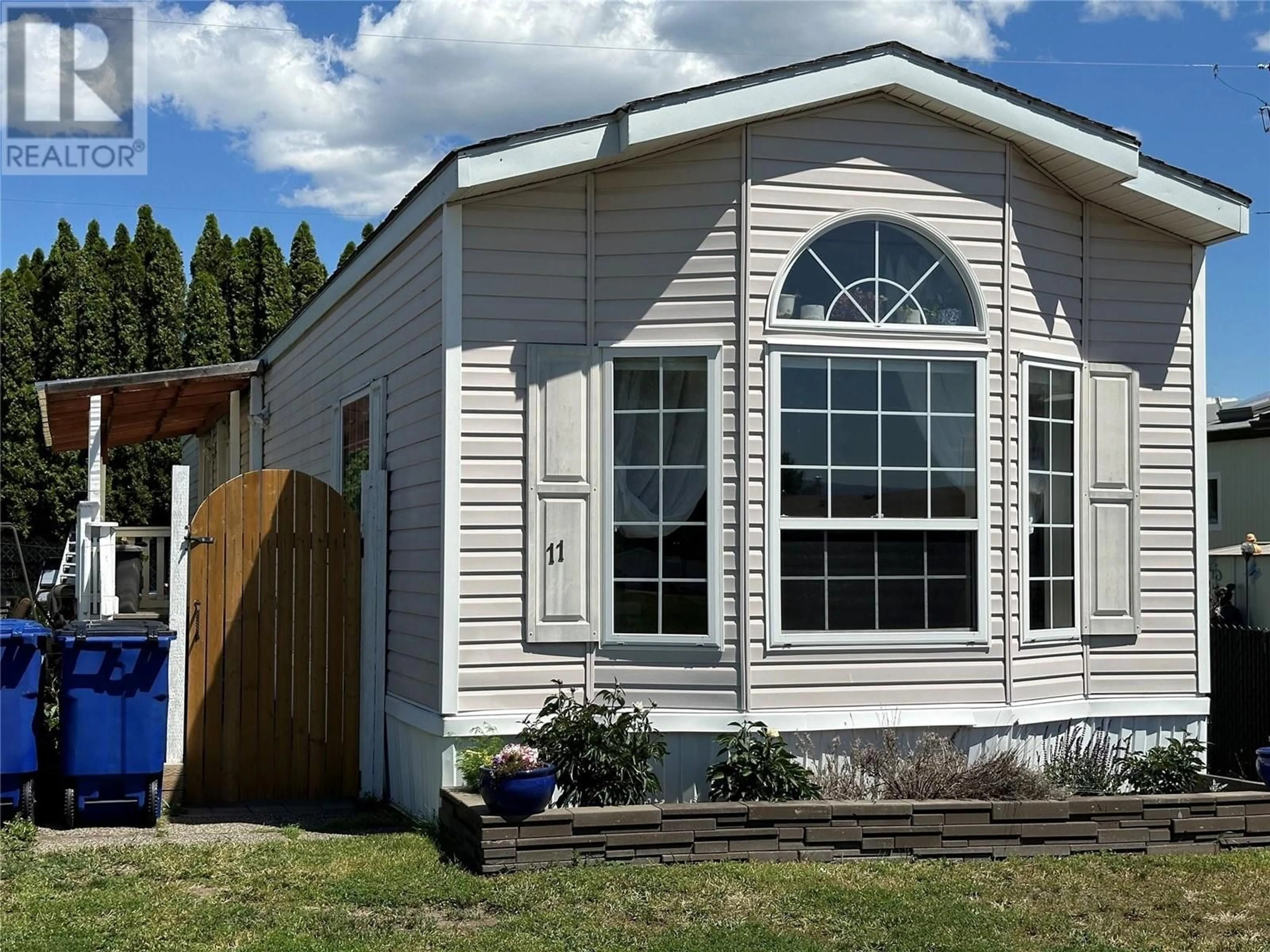 Home with vinyl exterior material, unknown for 11 - 2035 BOUCHERIE ROAD, West Kelowna British Columbia V4T1Z6