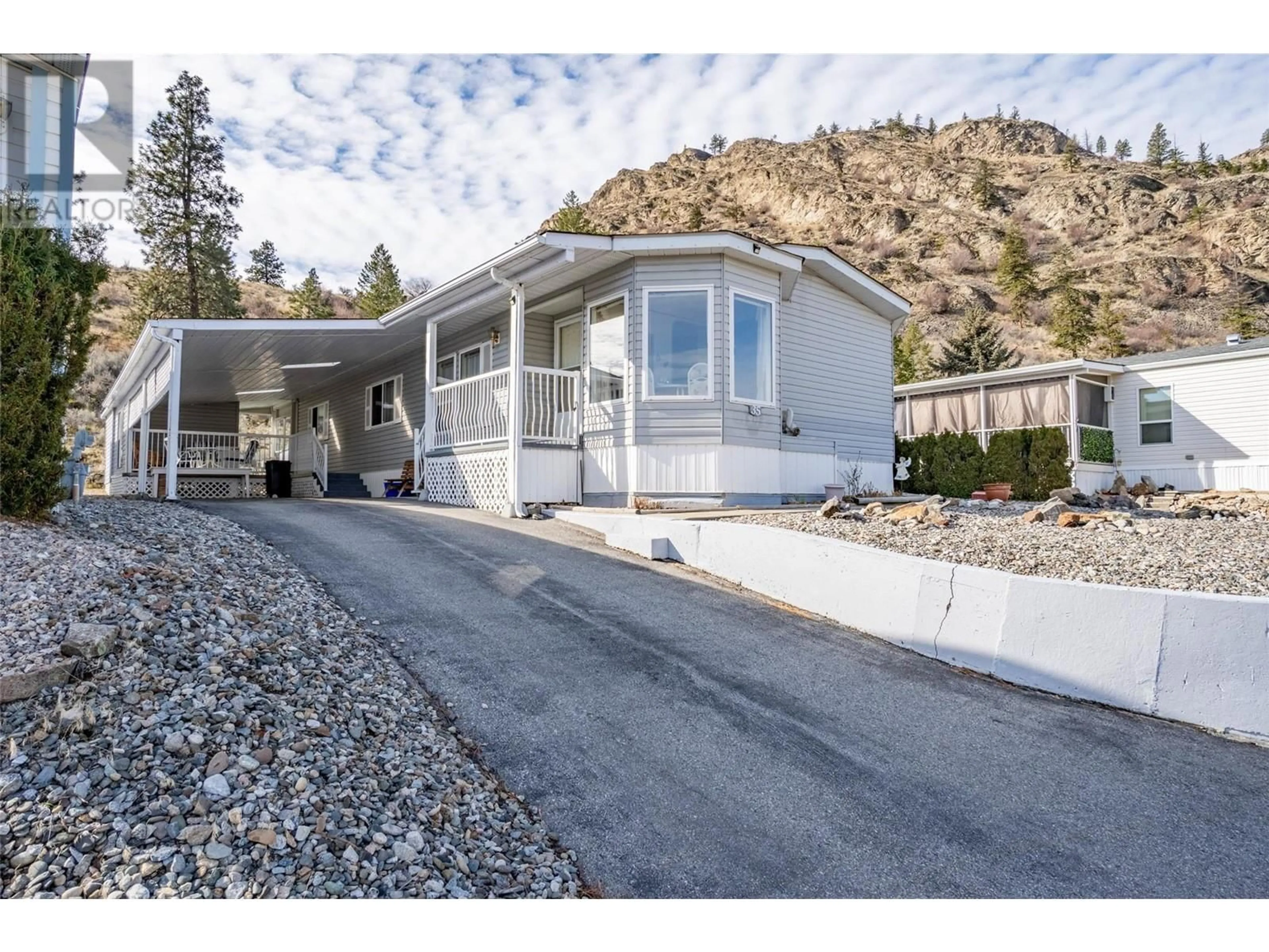 Home with vinyl exterior material, mountain view for 35 - 6822 LEIGHTON CRES CRESCENT, Oliver British Columbia V0H1T2