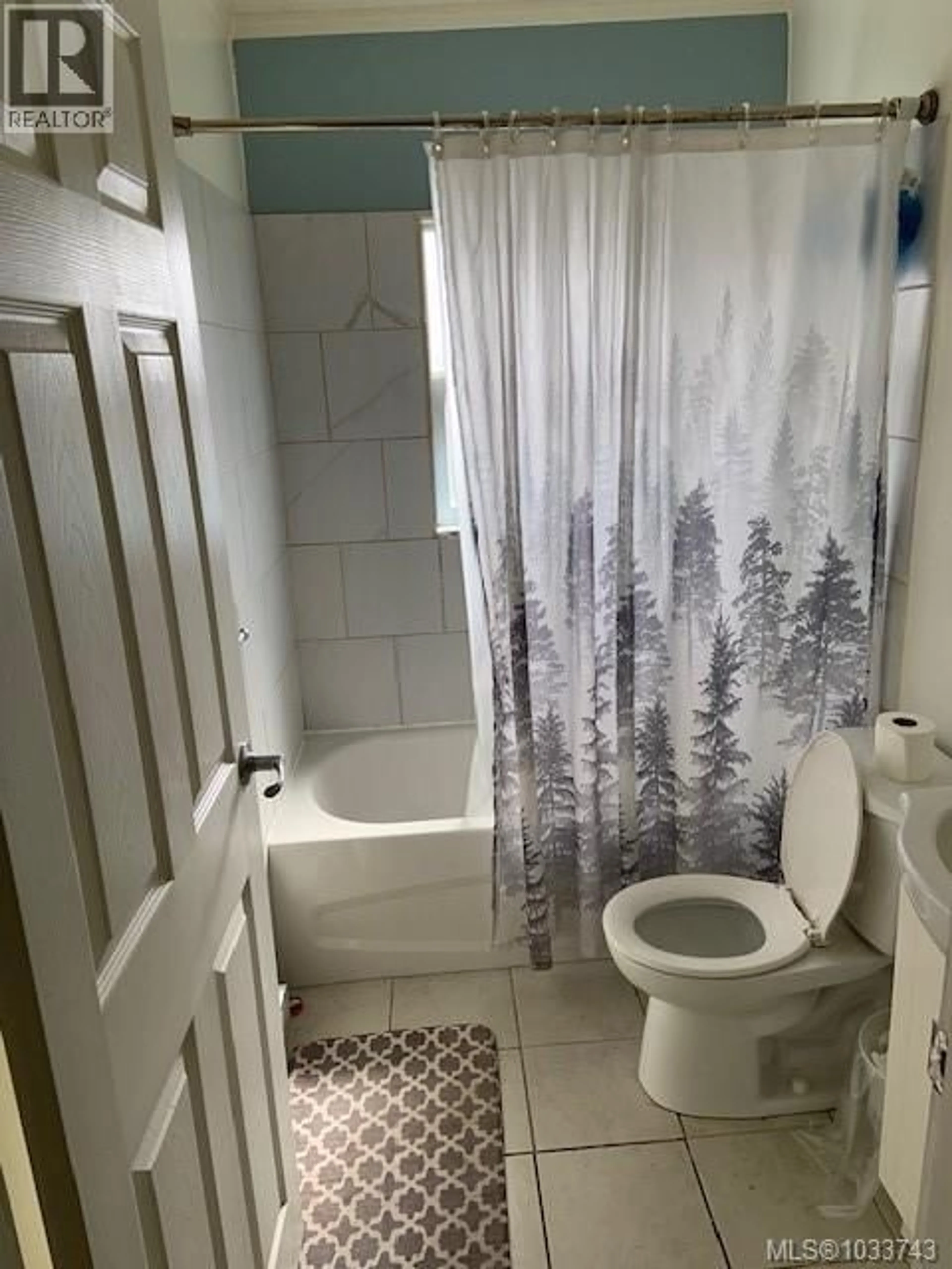 Standard bathroom, unknown for 160 MCKINSTRY ROAD, Duncan British Columbia V9L3K8