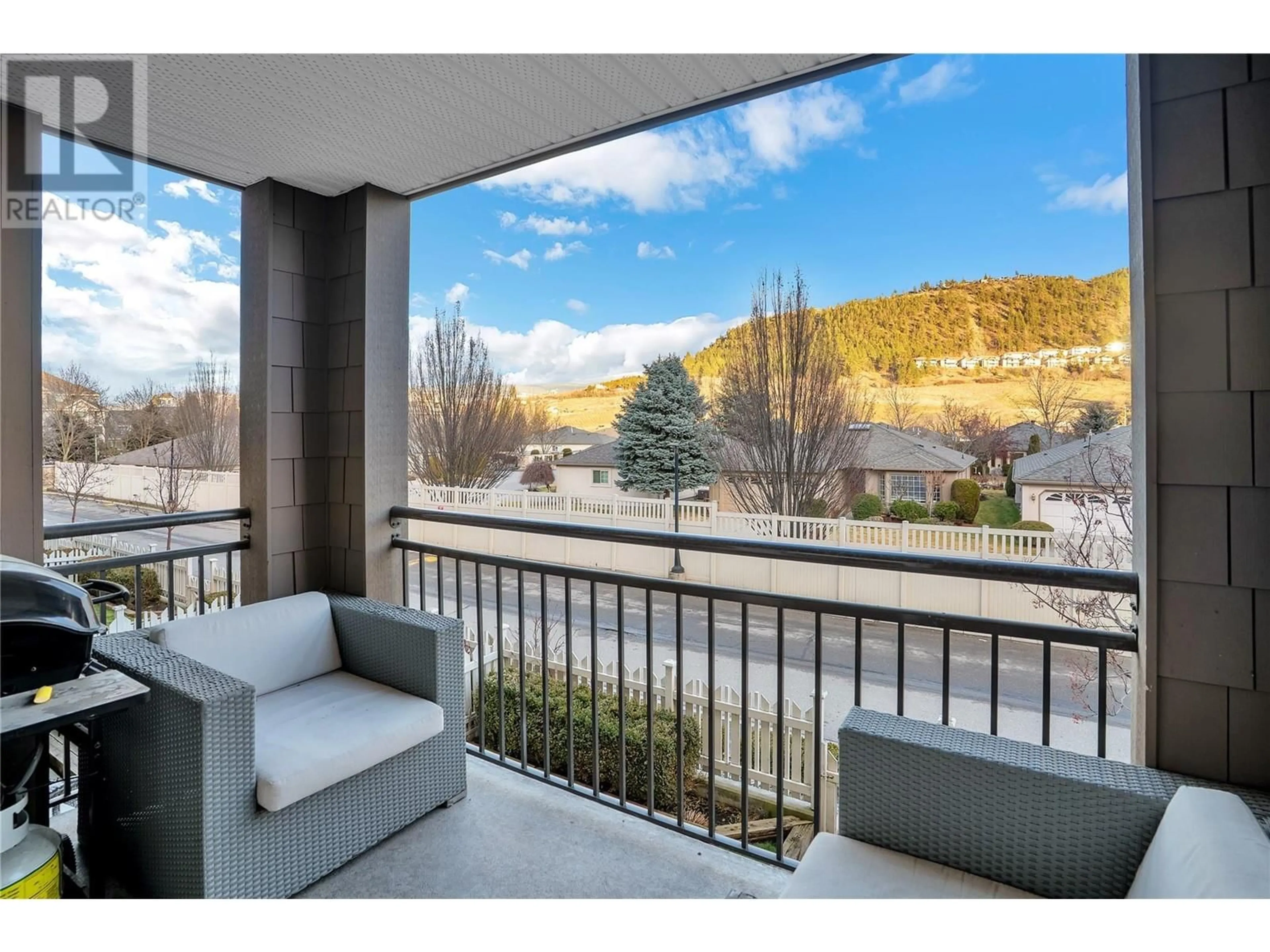 Balcony in the apartment, water/lake/river/ocean view for 204 - 533 YATES ROAD, Kelowna British Columbia V1V2T7