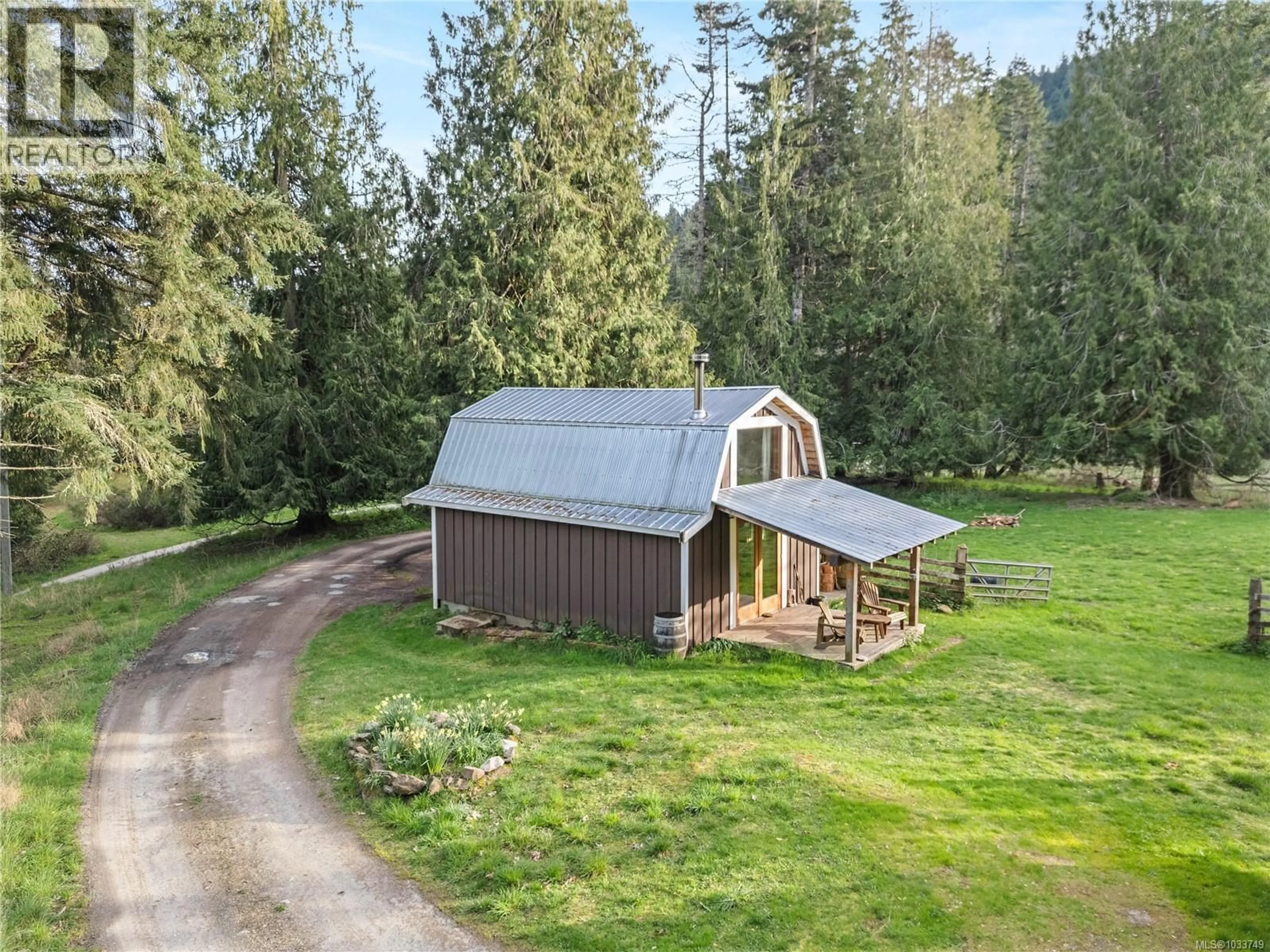 A pic from outside/outdoor area/front of a property/back of a property/a pic from drone, mountain view for 301 EPRON ROAD, Salt Spring British Columbia V8K2B4