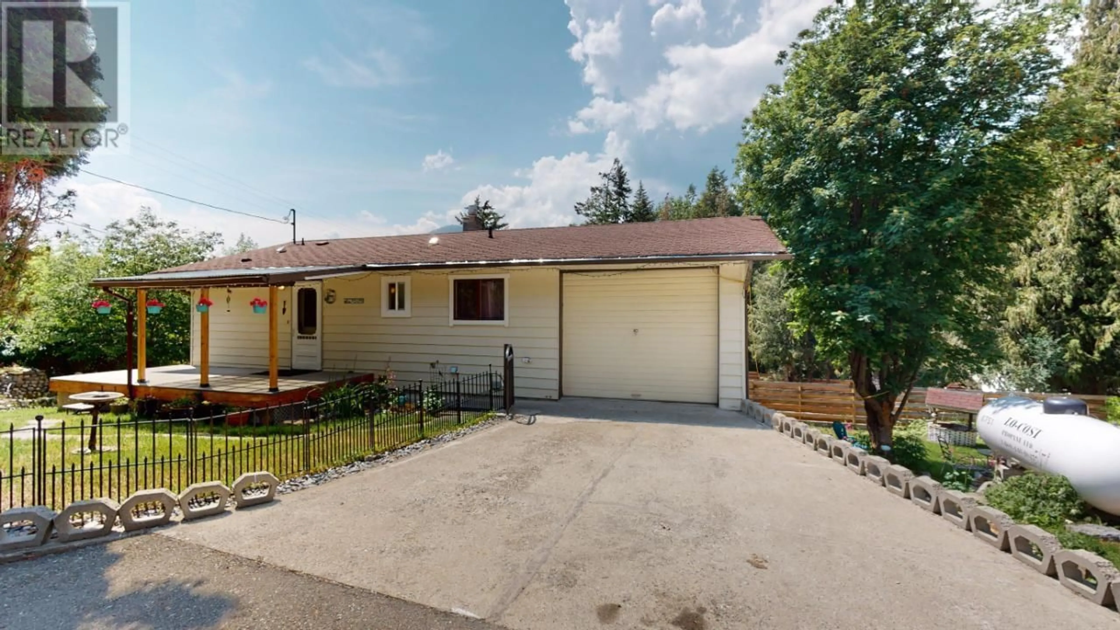 Unknown for 9271 CAMPBELL STREET, Moyie British Columbia V0B2A0