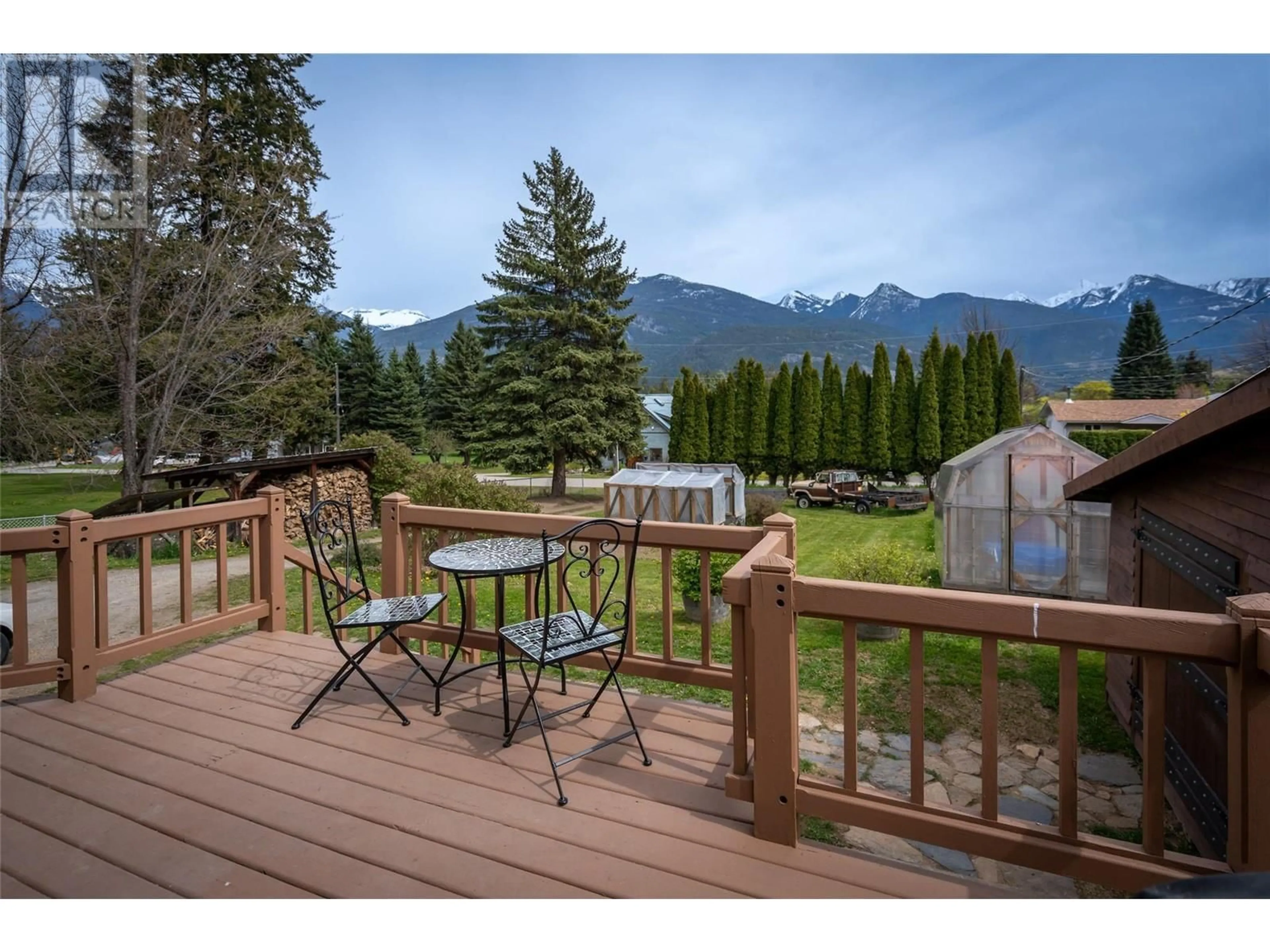 Patio, water/lake/river/ocean view for 127 8TH NORTH STREET, Kaslo British Columbia V0G1M0
