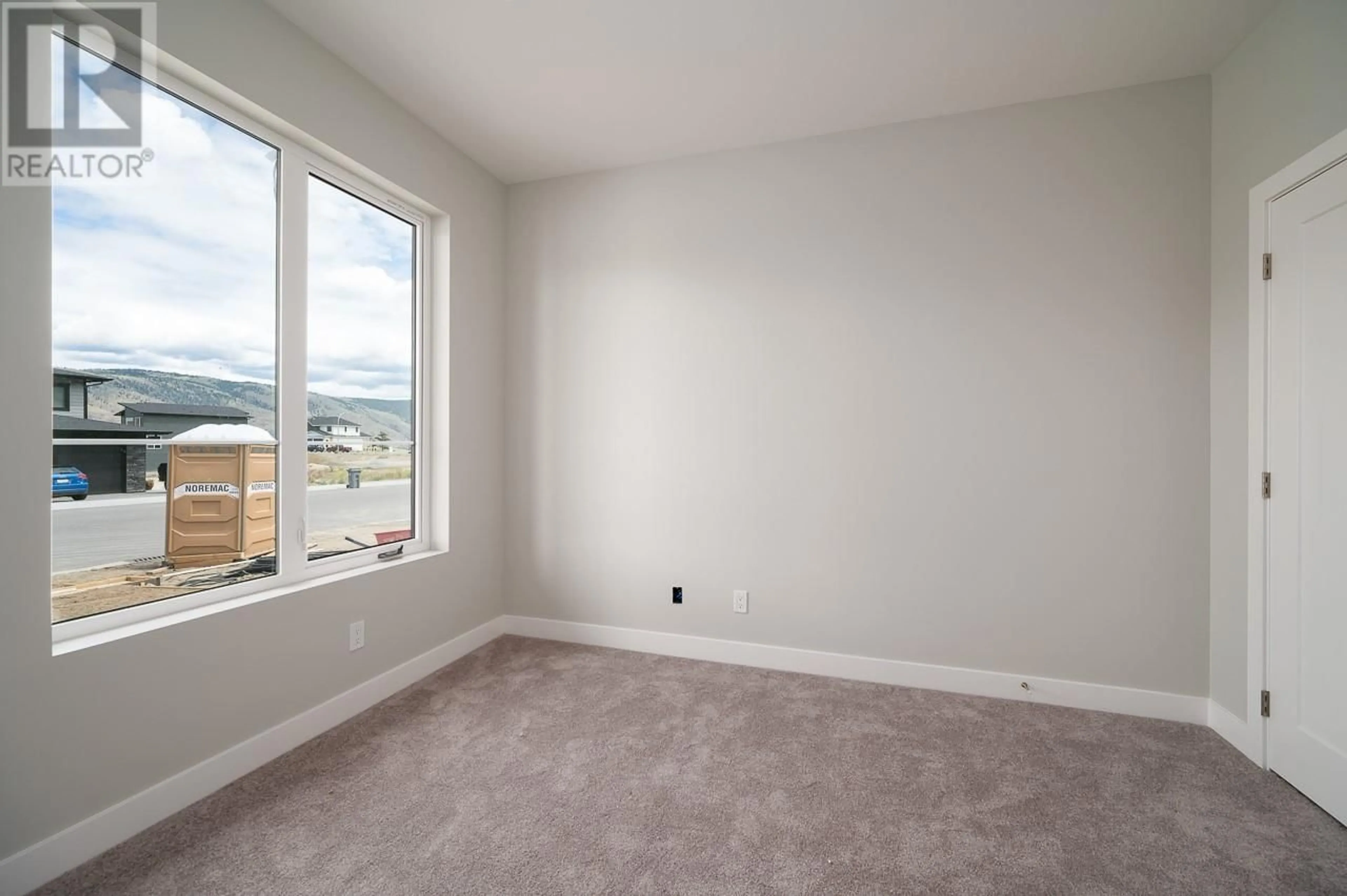 A pic of a room for 2165 GALORE CRESCENT, Kamloops British Columbia V2E0E4