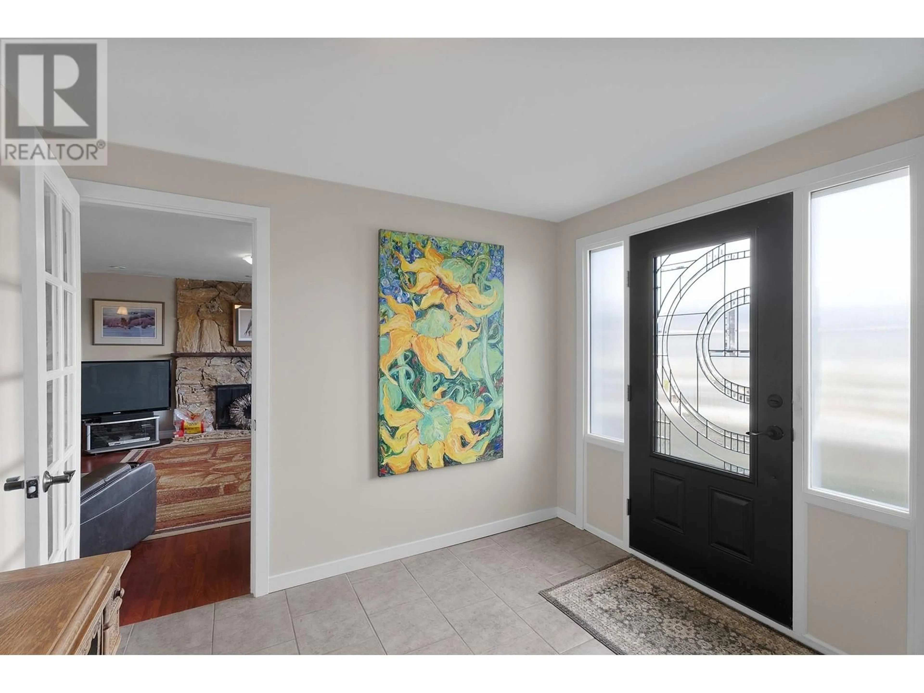 Indoor entryway for 1311 SUNRISE DRIVE, Kamloops British Columbia V2C5H3