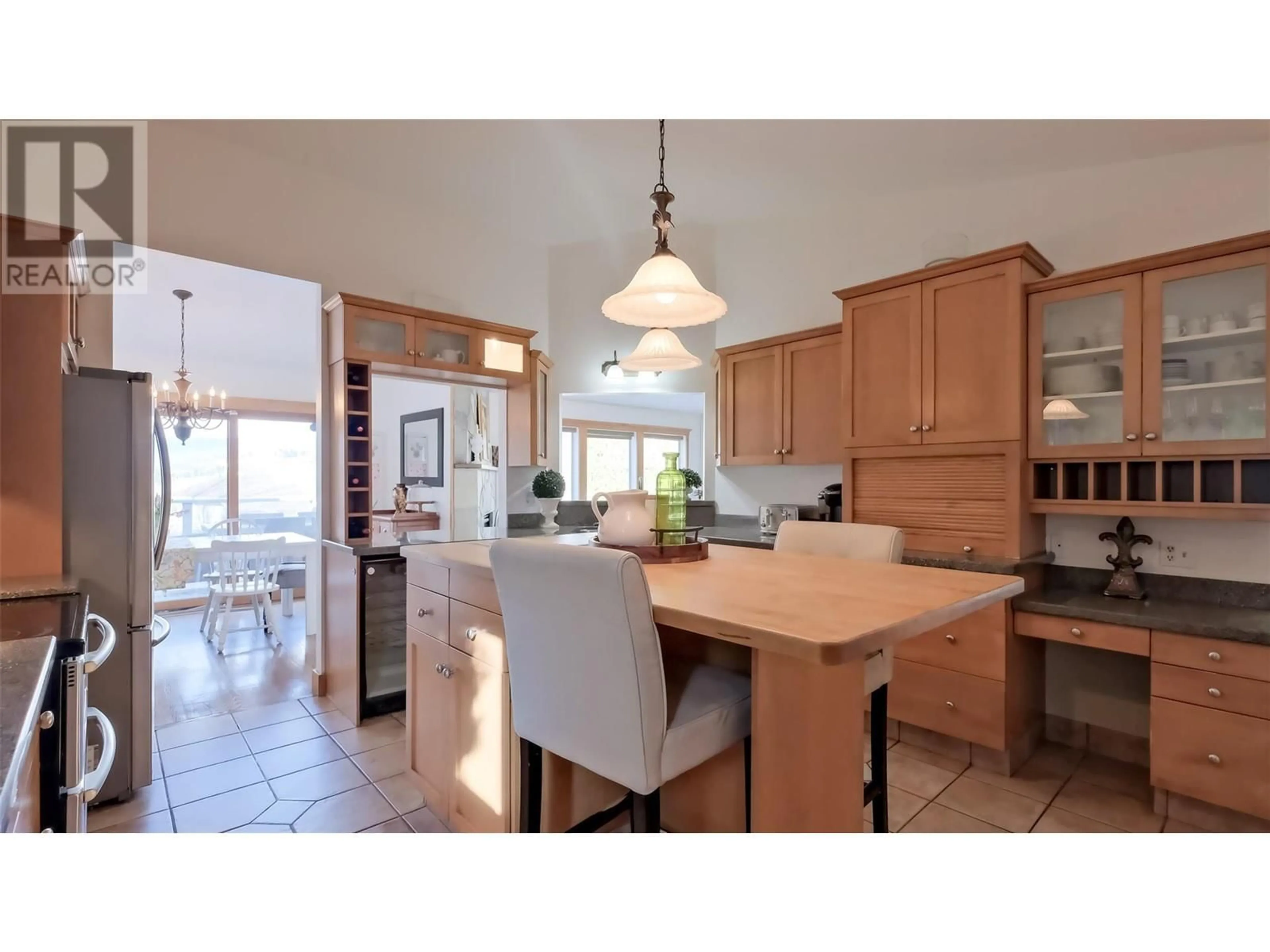 Open concept kitchen, unknown for 921 WESTMINSTER Avenue E, Penticton British Columbia V2A1J6