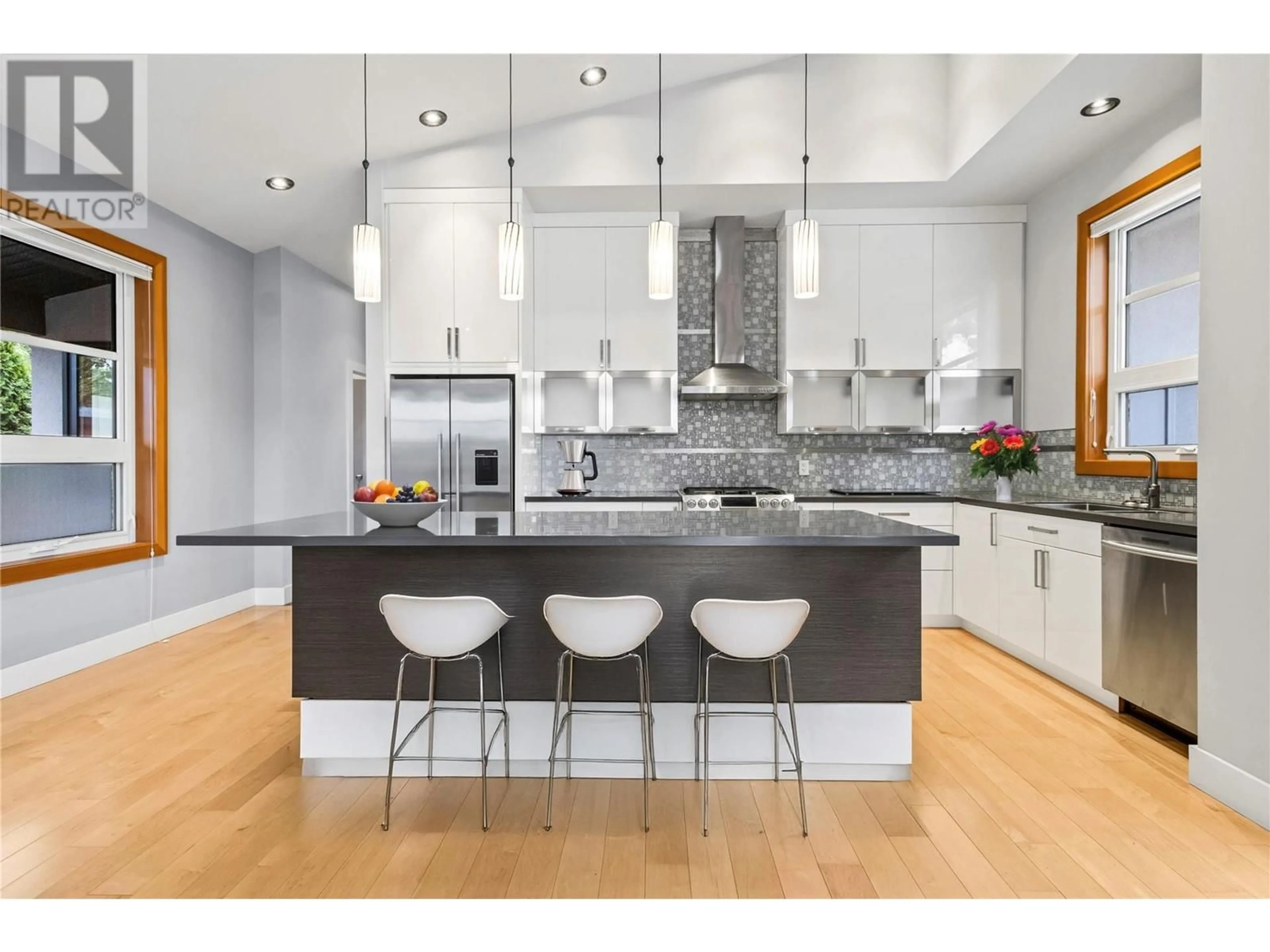 Contemporary kitchen, wood/laminate floor for 740 4 AVENUE SOUTHEAST, Salmon Arm British Columbia V1E1L1