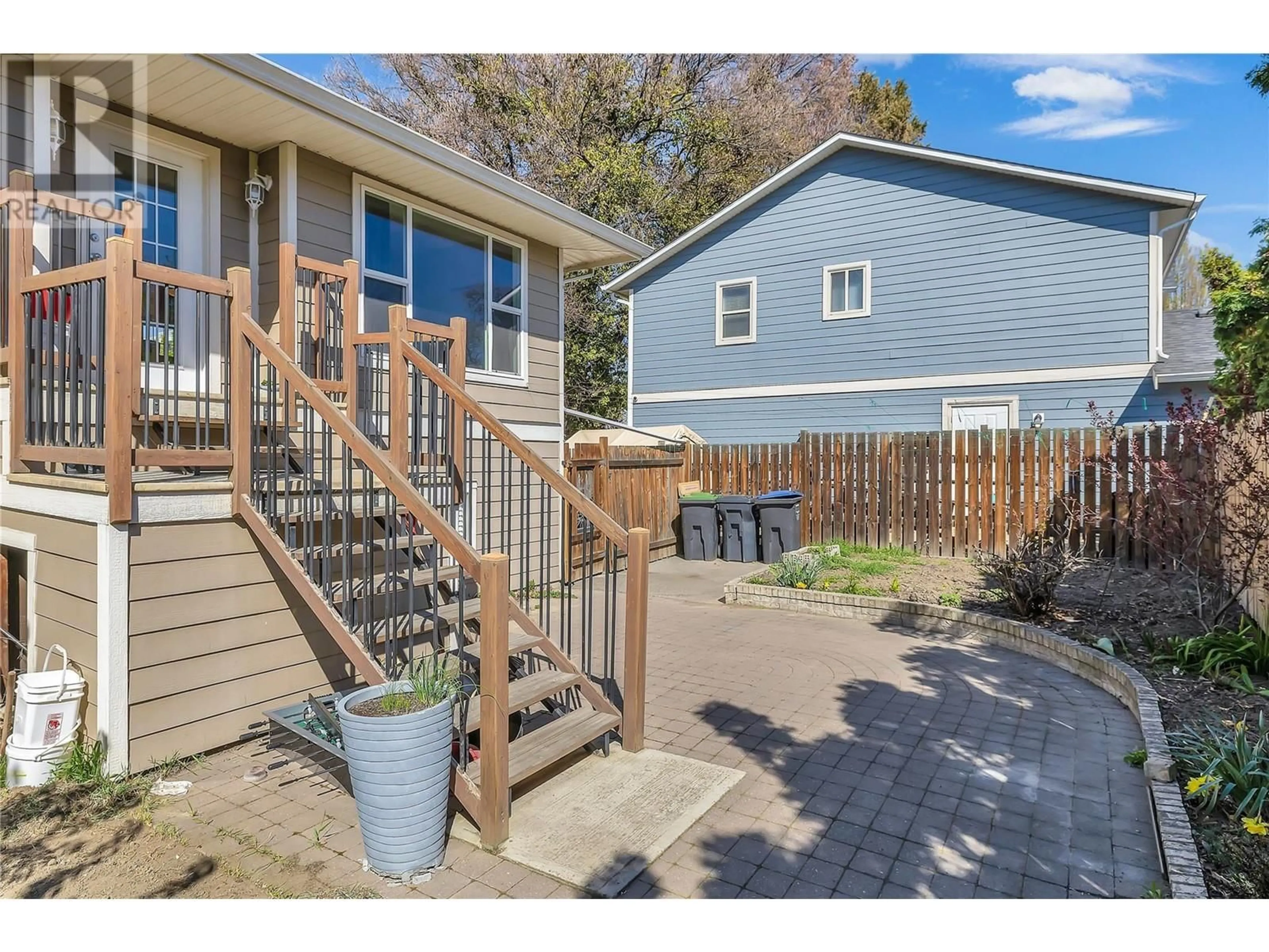 Patio, street for 855 SAUCIER AVENUE, Kelowna British Columbia V1Y6A4