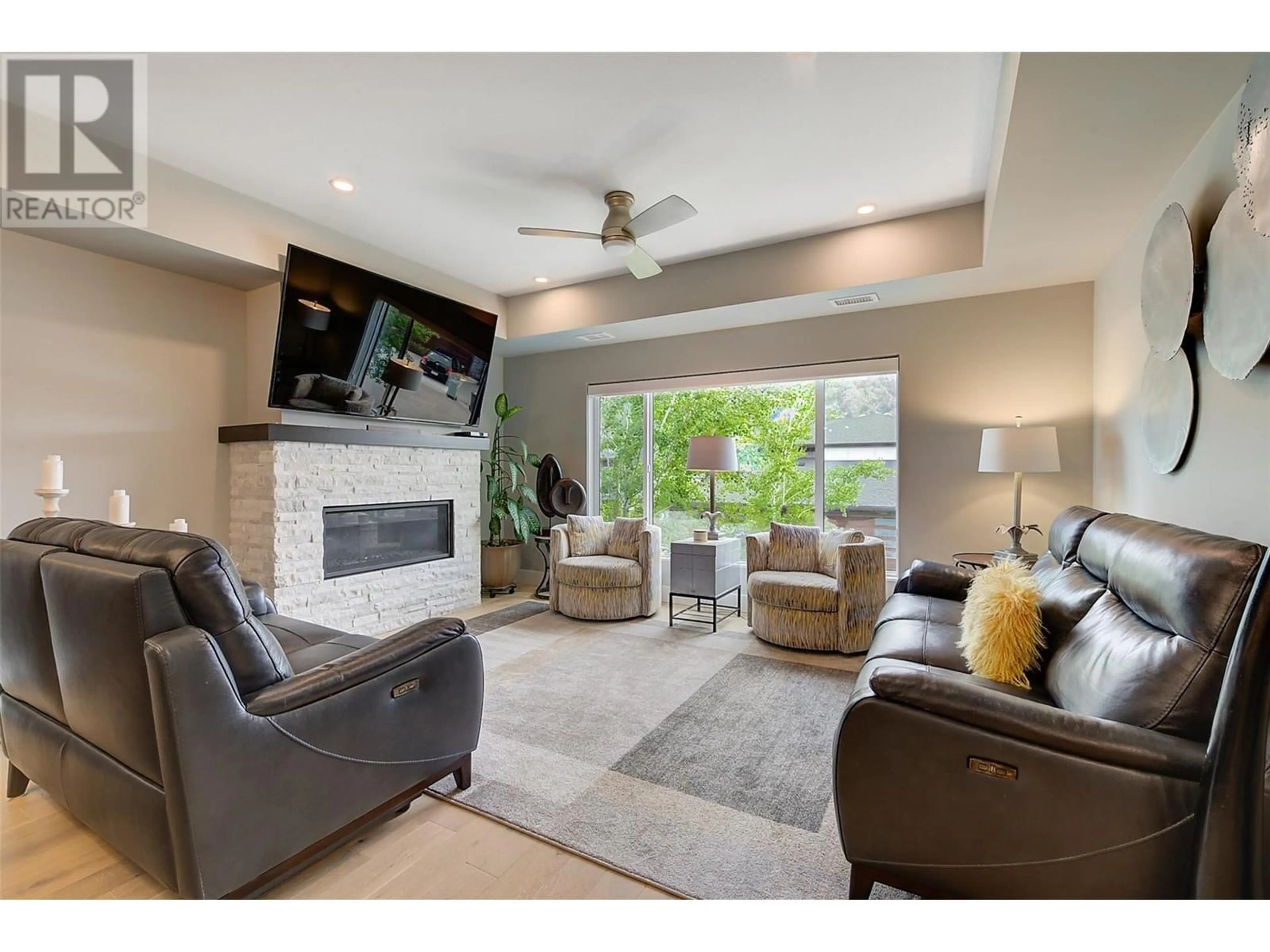 Living room with furniture, unknown for 28 - 2161 UPPER SUNDANCE DRIVE, West Kelowna British Columbia V4T3M9