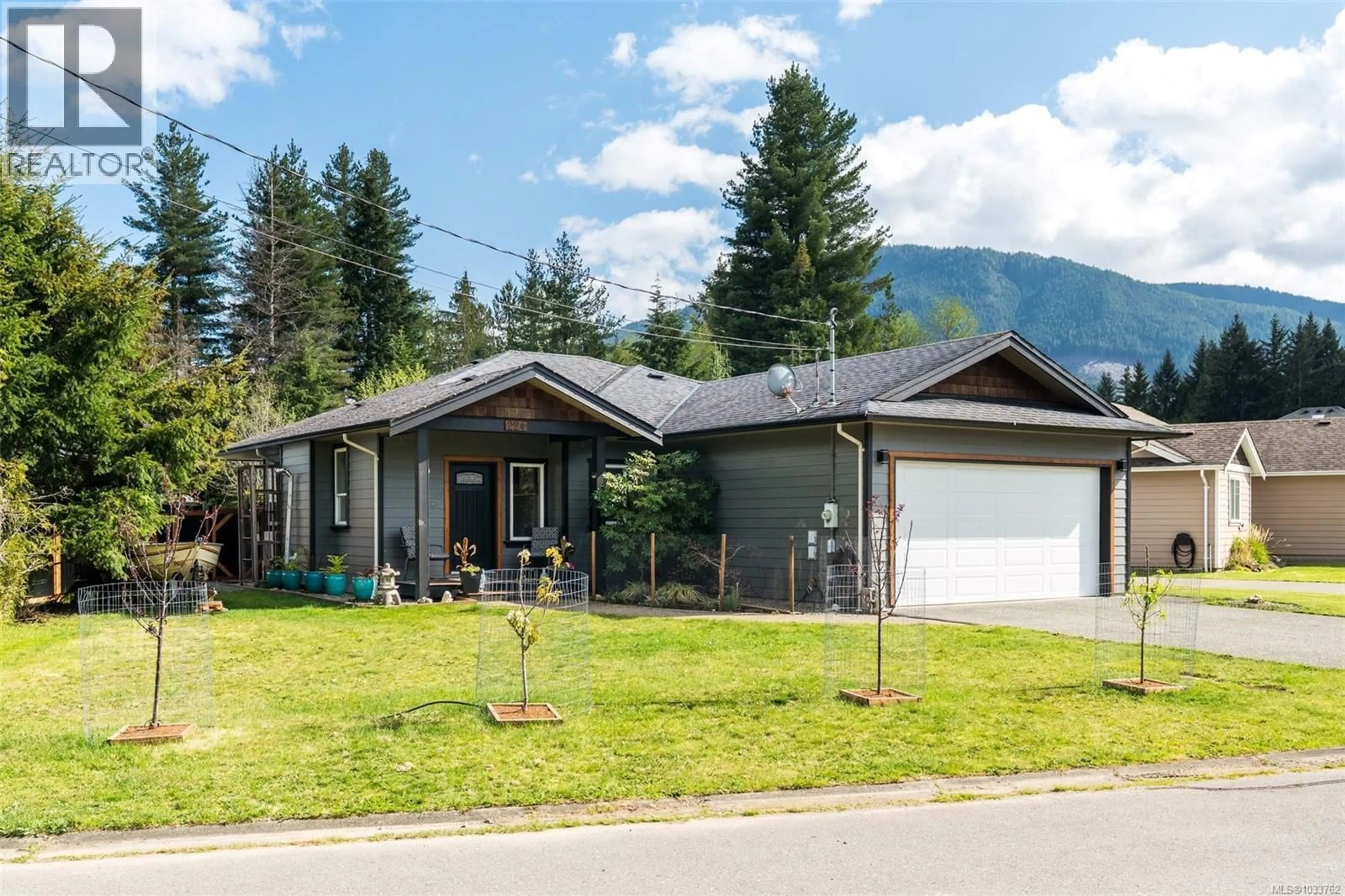 Home with vinyl exterior material, mountain view for 224 JOHEL ROAD, Lake Cowichan British Columbia V0R2G0