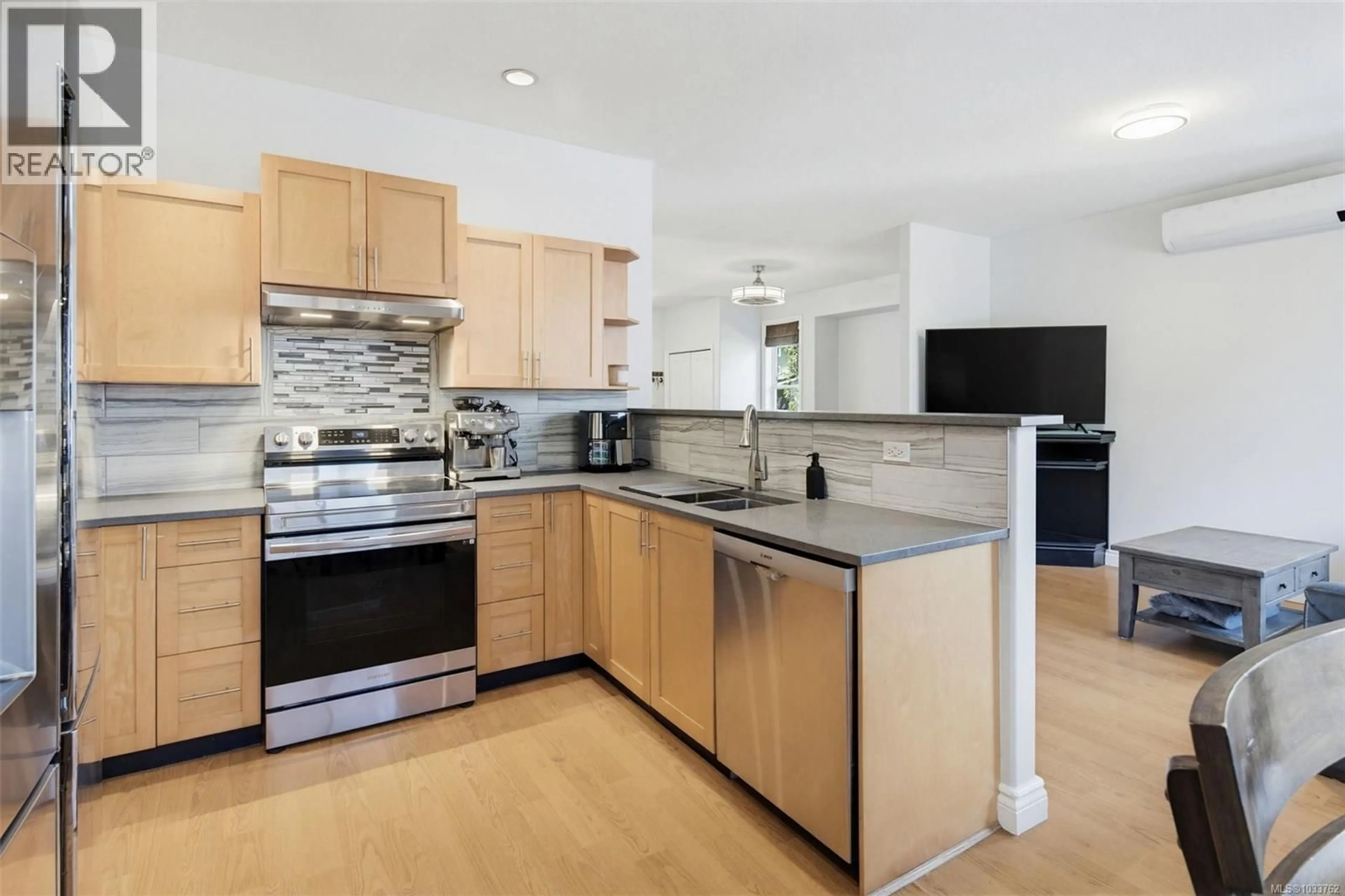 Open concept kitchen, unknown for 224 JOHEL ROAD, Lake Cowichan British Columbia V0R2G0