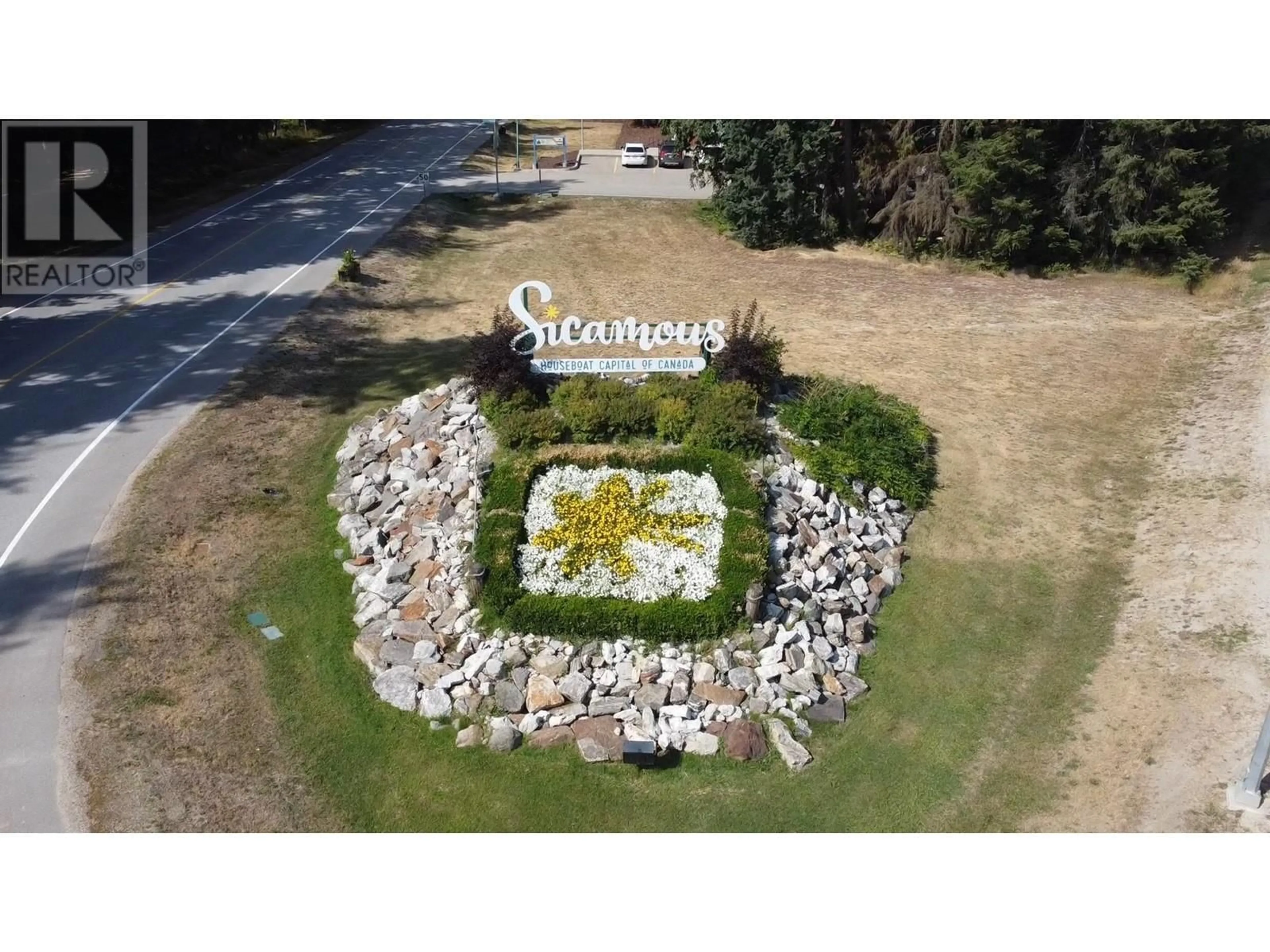 A pic from outside/outdoor area/front of a property/back of a property/a pic from drone, mountain view for 5 97A Highway Unit# 30, Sicamous British Columbia V0E2V0