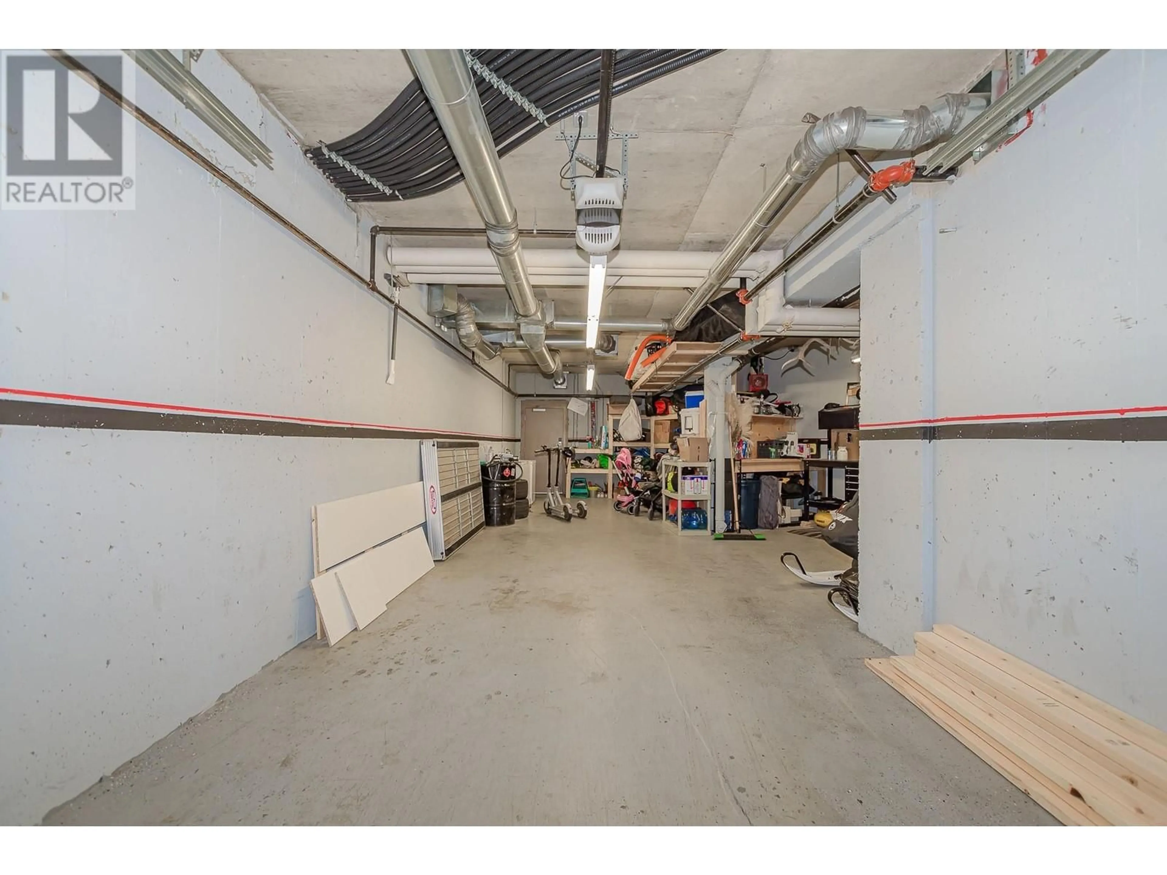 Indoor garage for 19 - 1130 RIVERSIDE AVENUE, Sicamous British Columbia V0E2V1