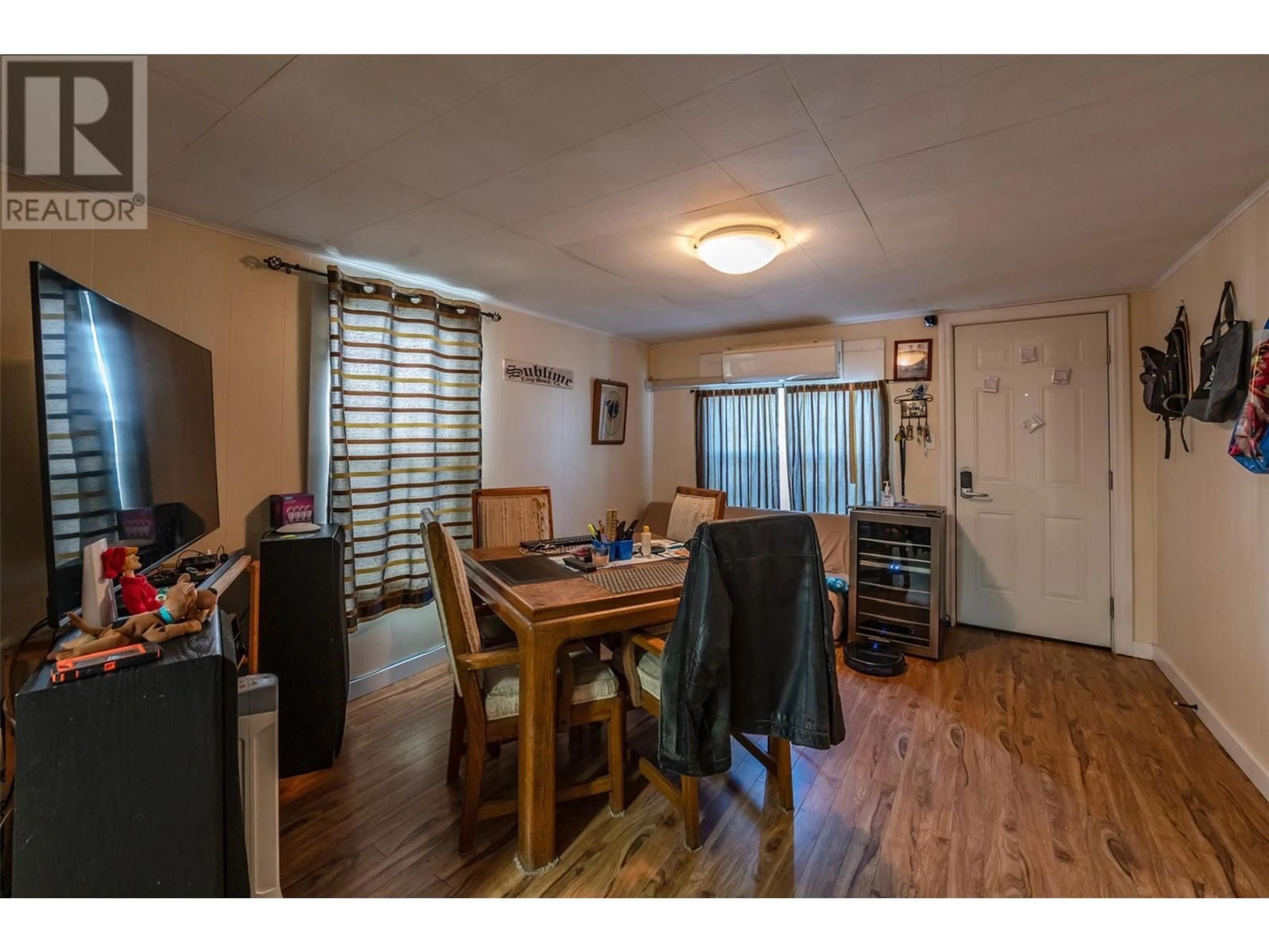 A pic of a room for 463 HEALES AVENUE, Penticton British Columbia V2A1G5