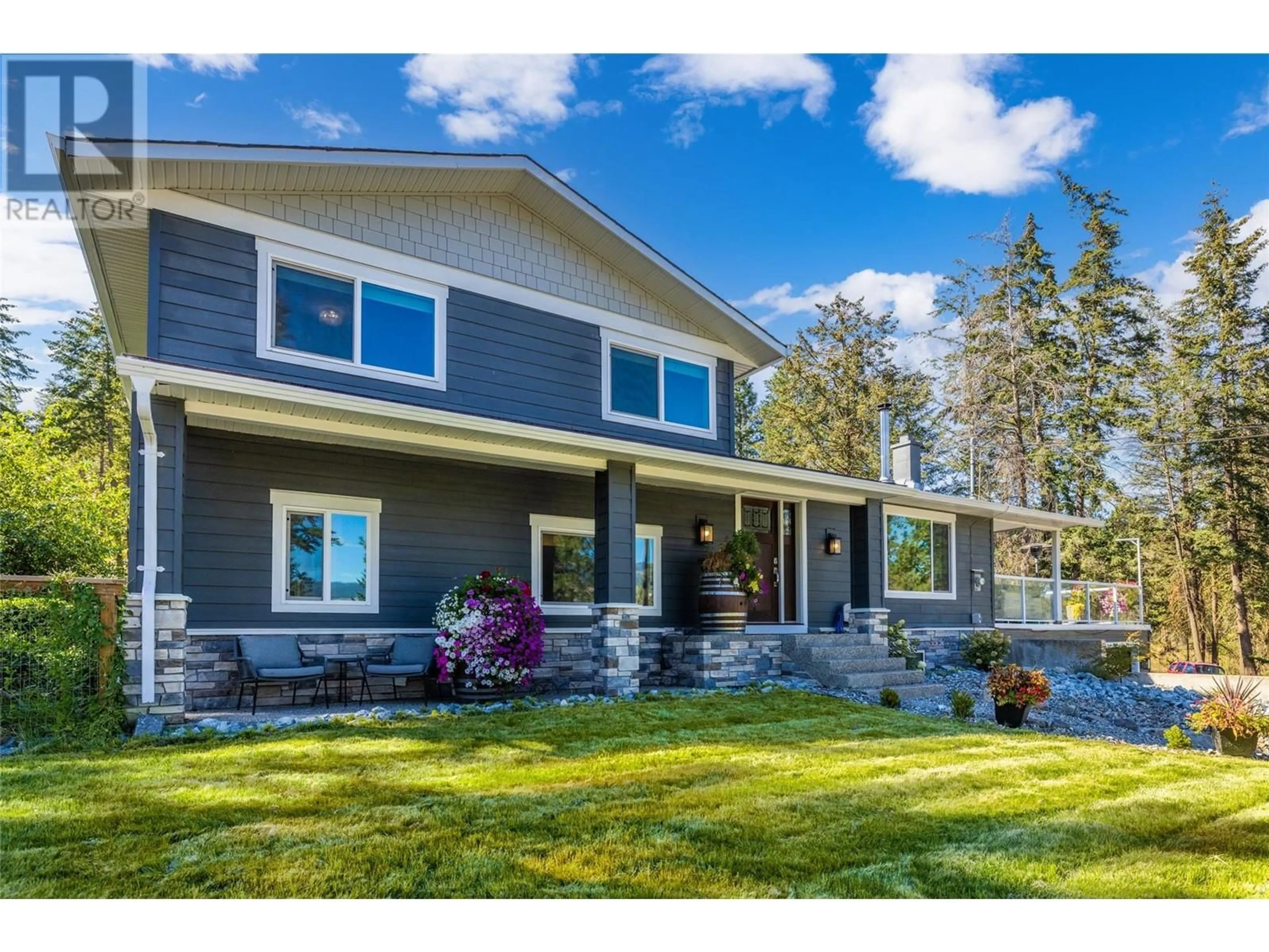 Home with vinyl exterior material, mountain view for 9890 CHASE ROAD, Lake Country British Columbia V4T1P3