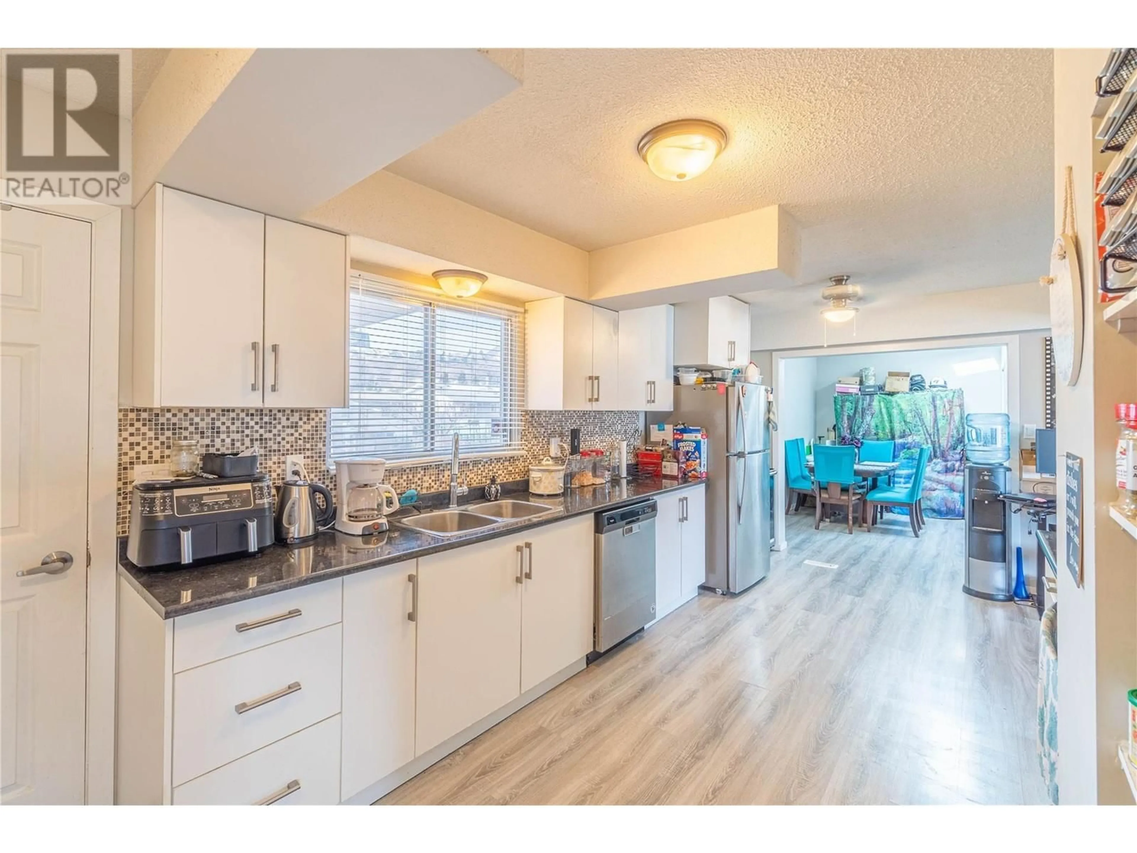 Open concept kitchen, ceramic/tile floor for 1569 WESTMOUNT DRIVE, Kamloops British Columbia V2B6A1