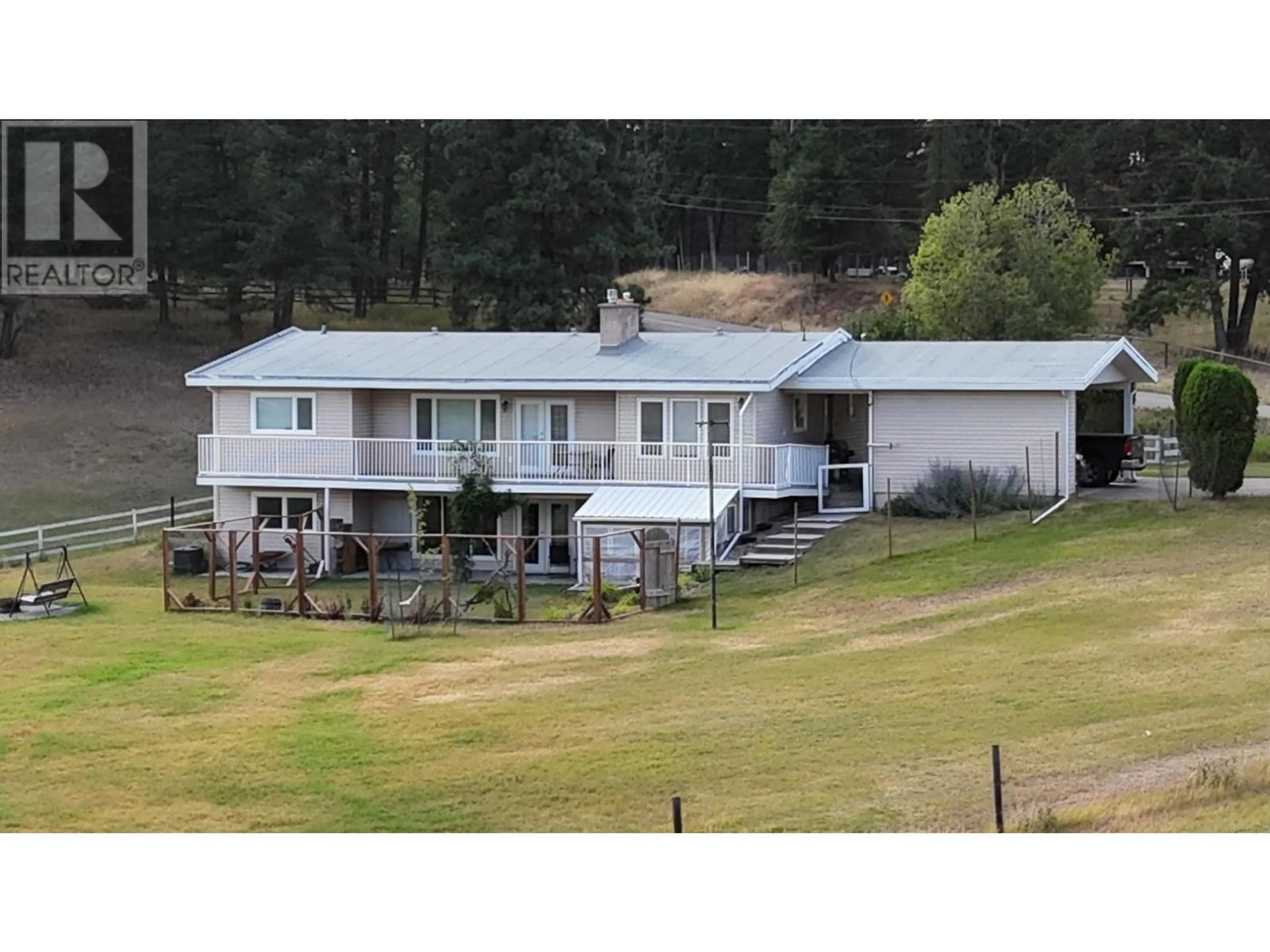 A pic from outside/outdoor area/front of a property/back of a property/a pic from drone, unknown for 4001 9TH STREET SOUTH, Cranbrook British Columbia V1C7A8