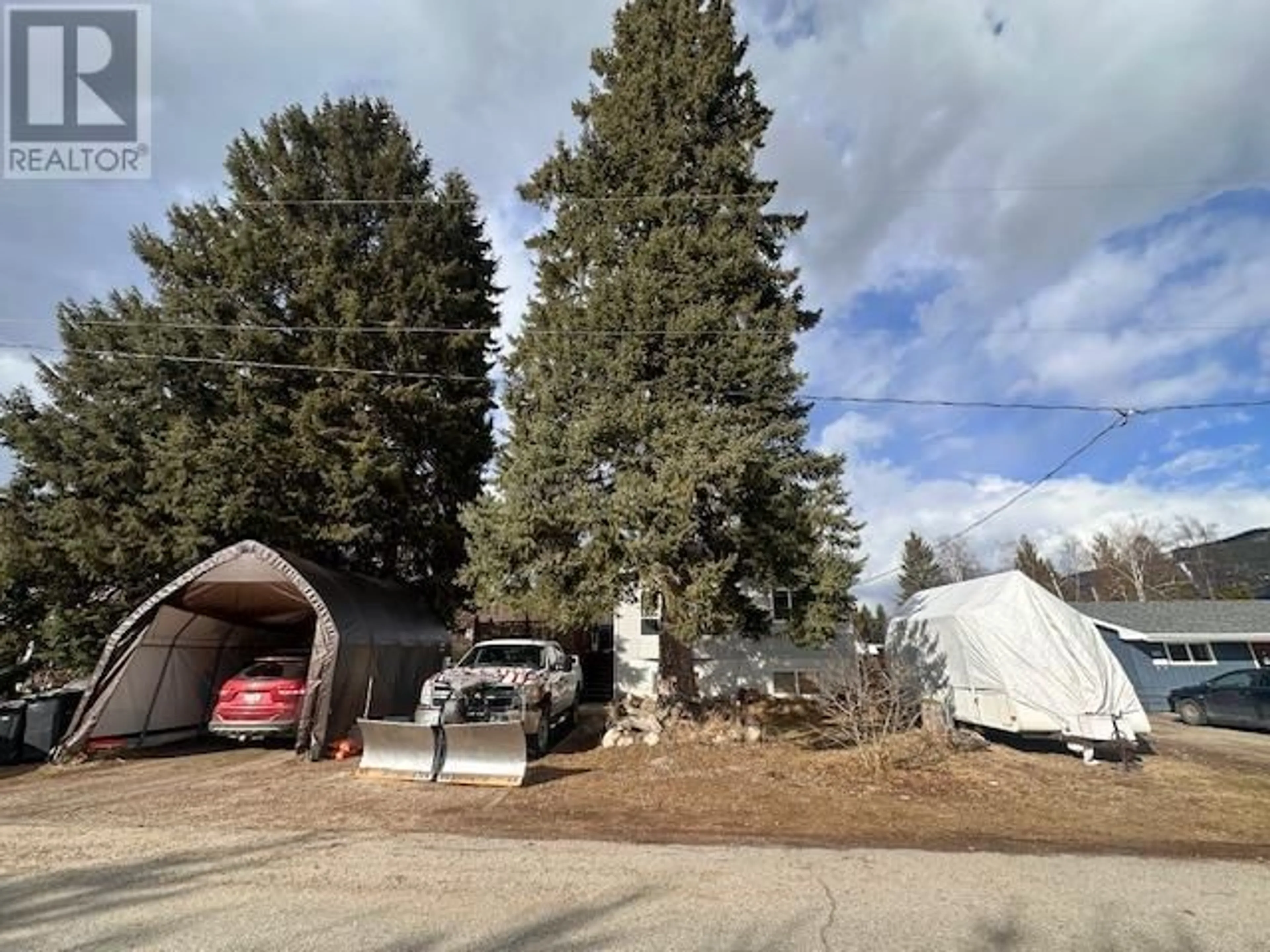 Shed for 513 105th Street, Castlegar British Columbia V1N3G7