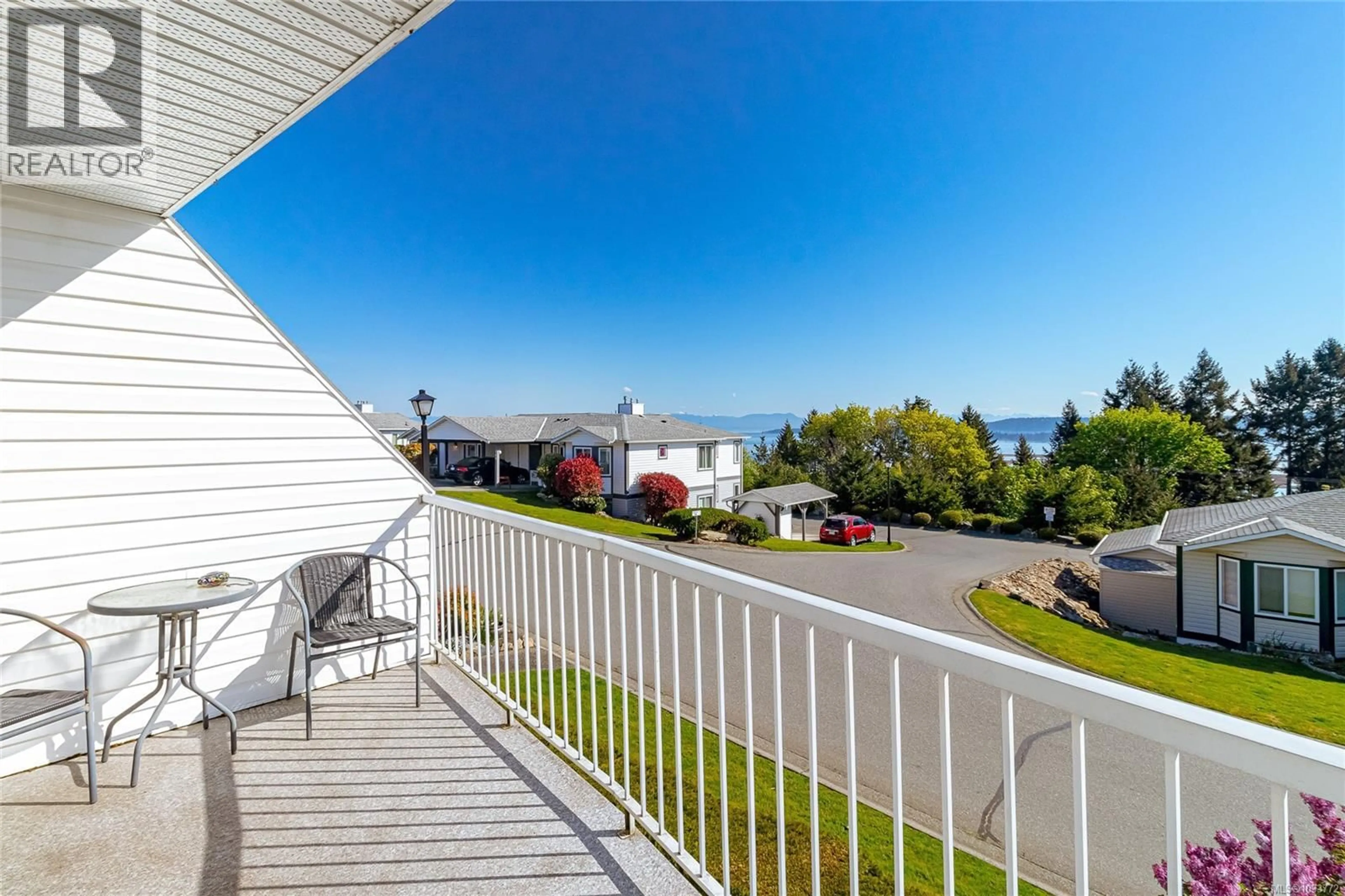 Patio, water/lake/river/ocean view for 366 PETROGLYPH CRESCENT, Nanaimo British Columbia V9R5K1