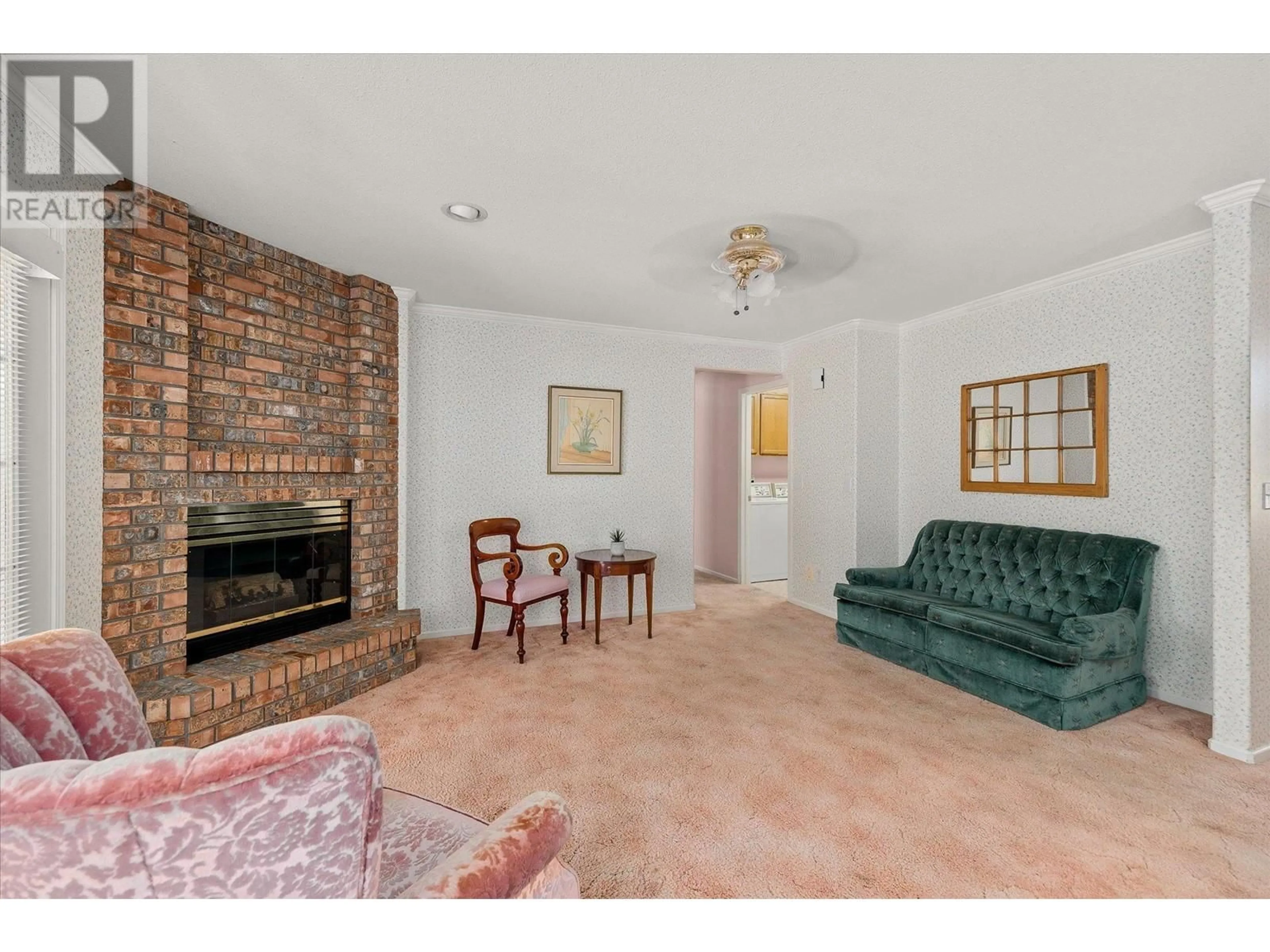 Living room with furniture, unknown for 54 - 1201 CAMERON AVENUE, Kelowna British Columbia V1W3R8