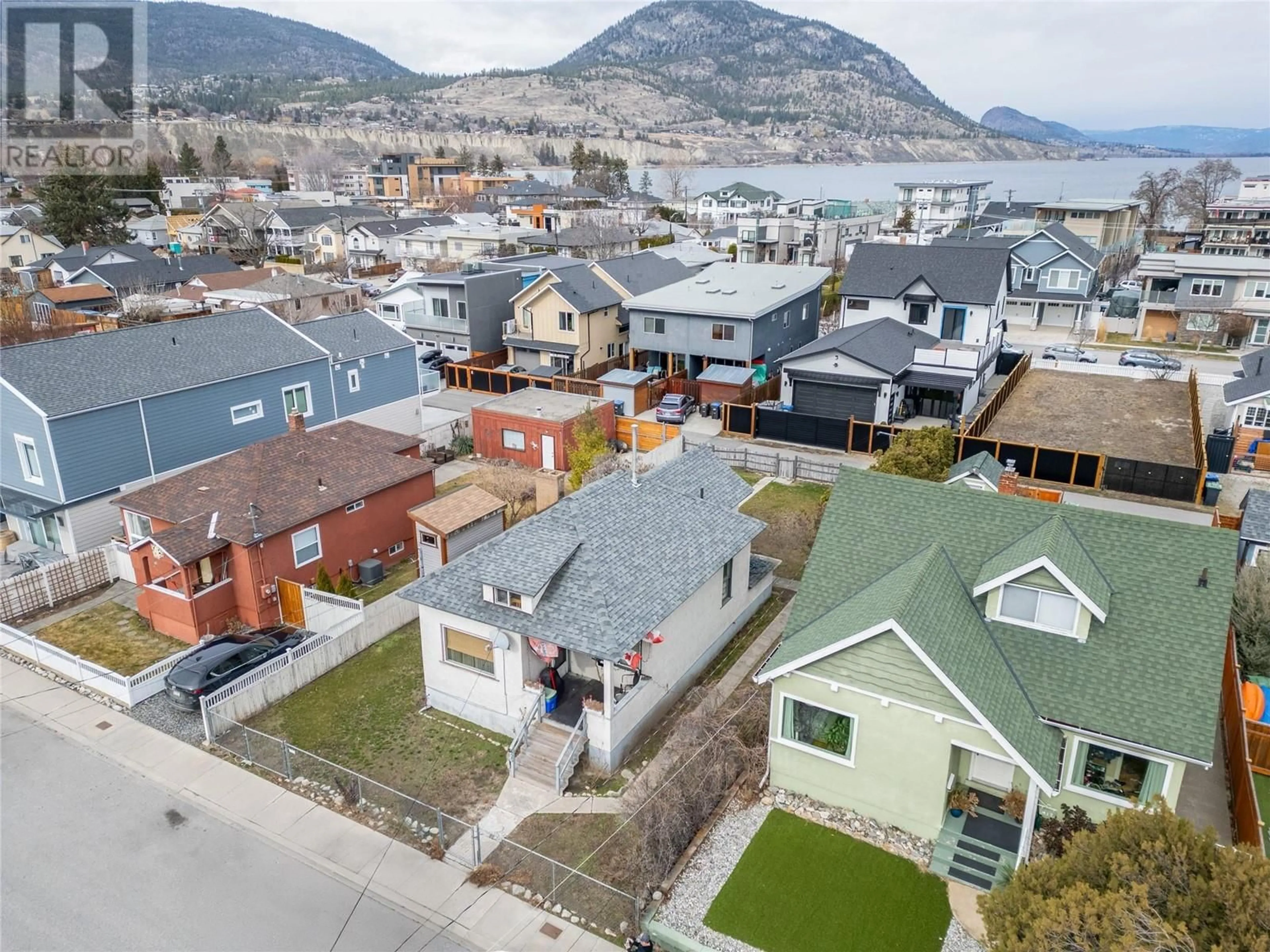 A pic from outside/outdoor area/front of a property/back of a property/a pic from drone, mountain view for 425 Heales Avenue, Penticton British Columbia V2A1G5