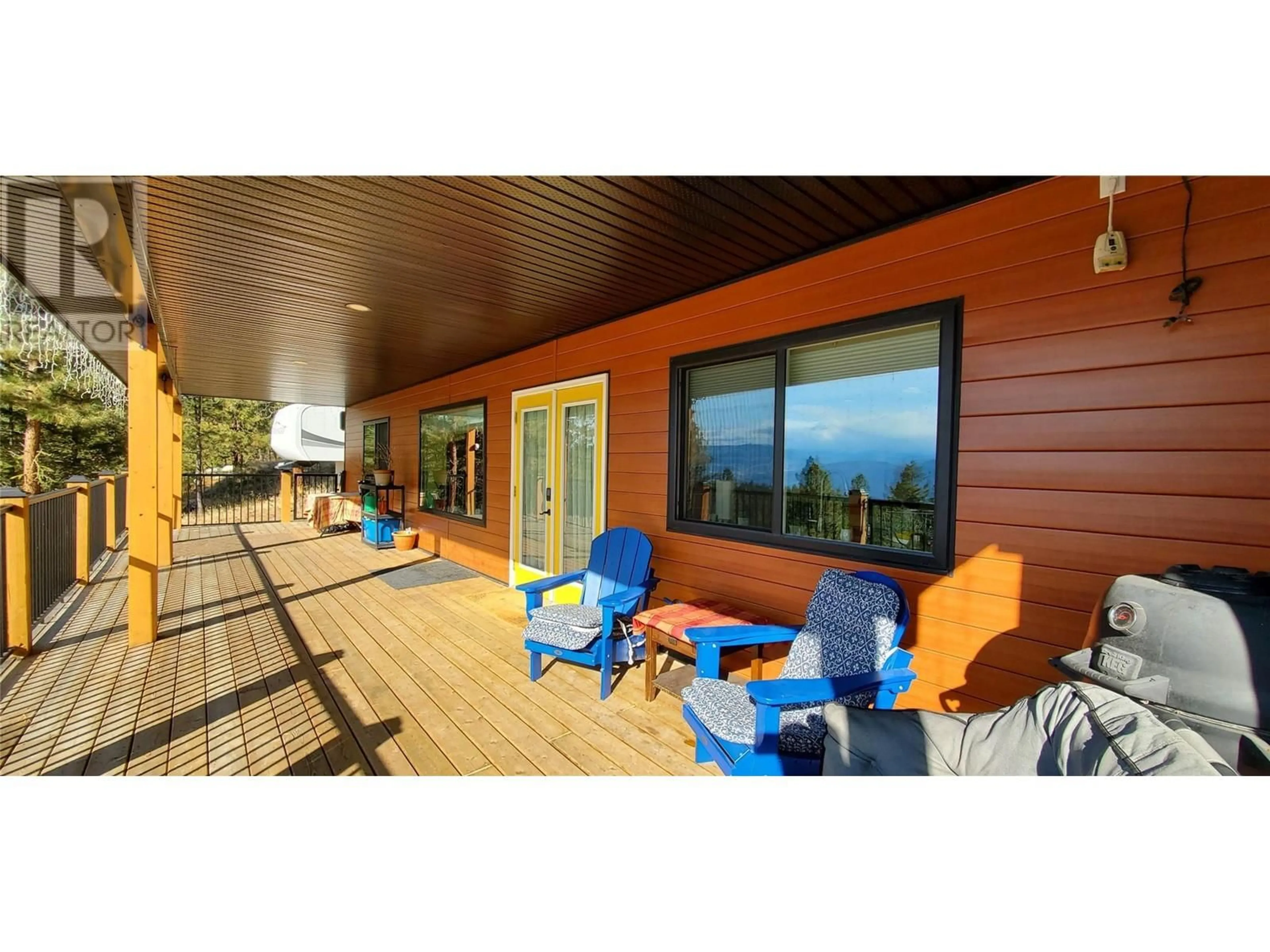 Patio, mountain view for 295 MULE DEER DRIVE, Osoyoos British Columbia V0H1V6