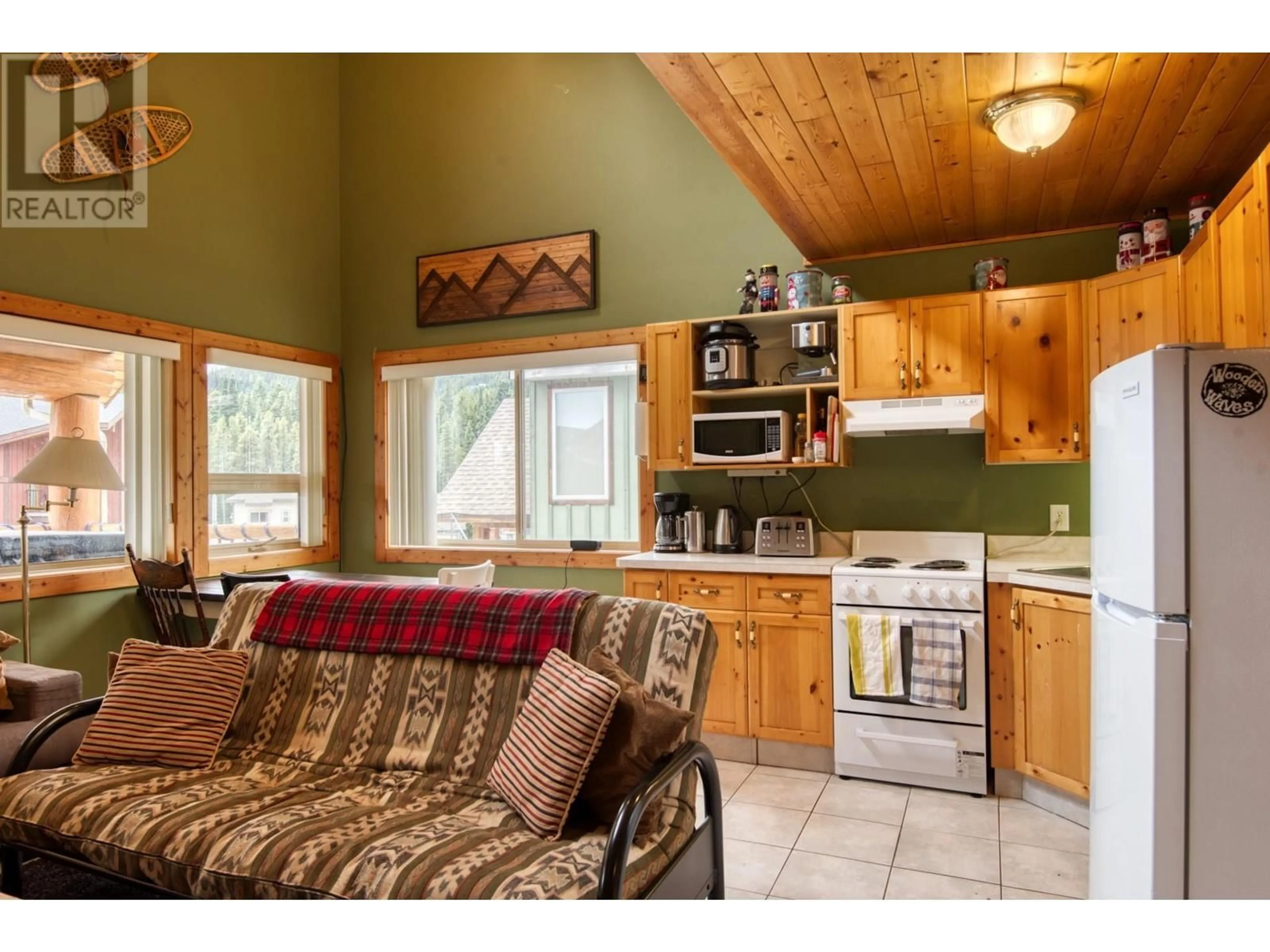 Unknown for 301 - 161 CLEARVIEW CRESCENT, Apex Mountain British Columbia V2A0E2