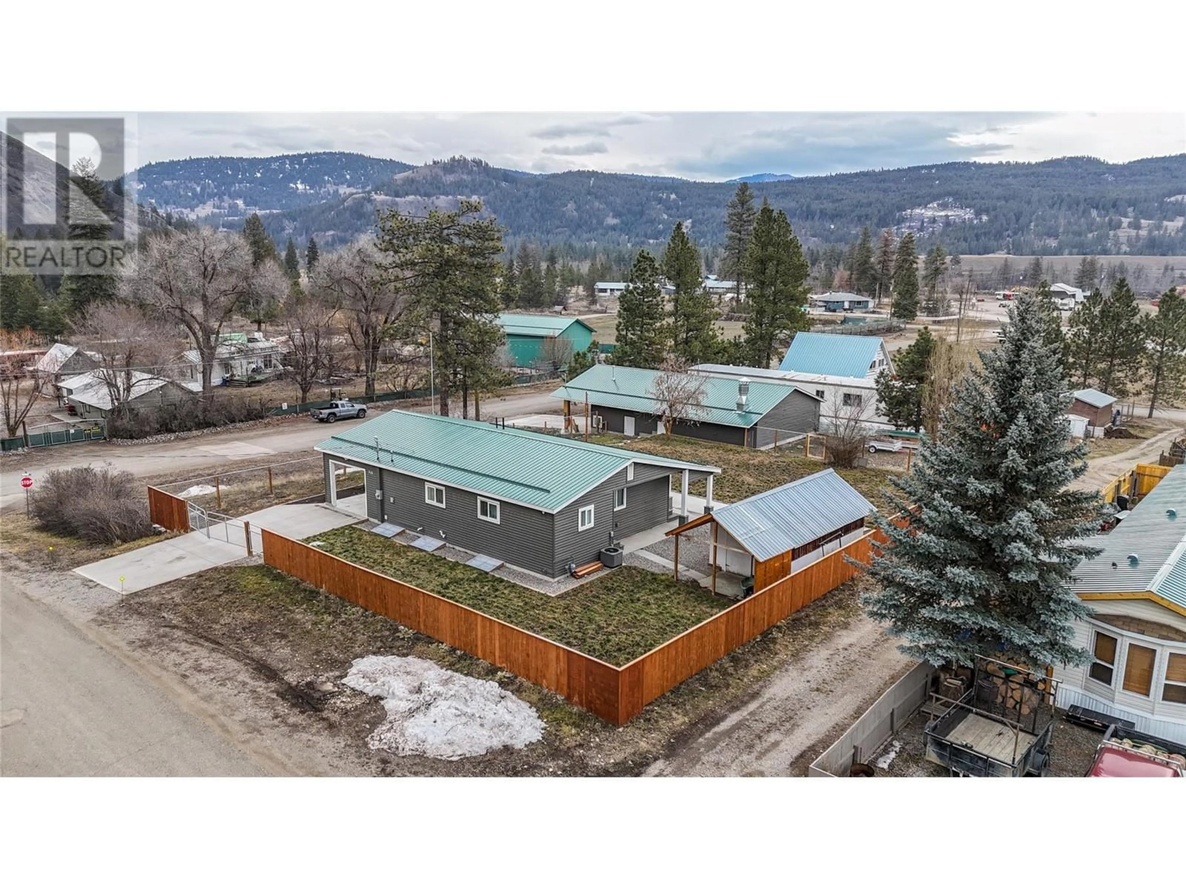 A pic from outside/outdoor area/front of a property/back of a property/a pic from drone, mountain view for 315 8TH AVENUE, Princeton British Columbia V0X1W0