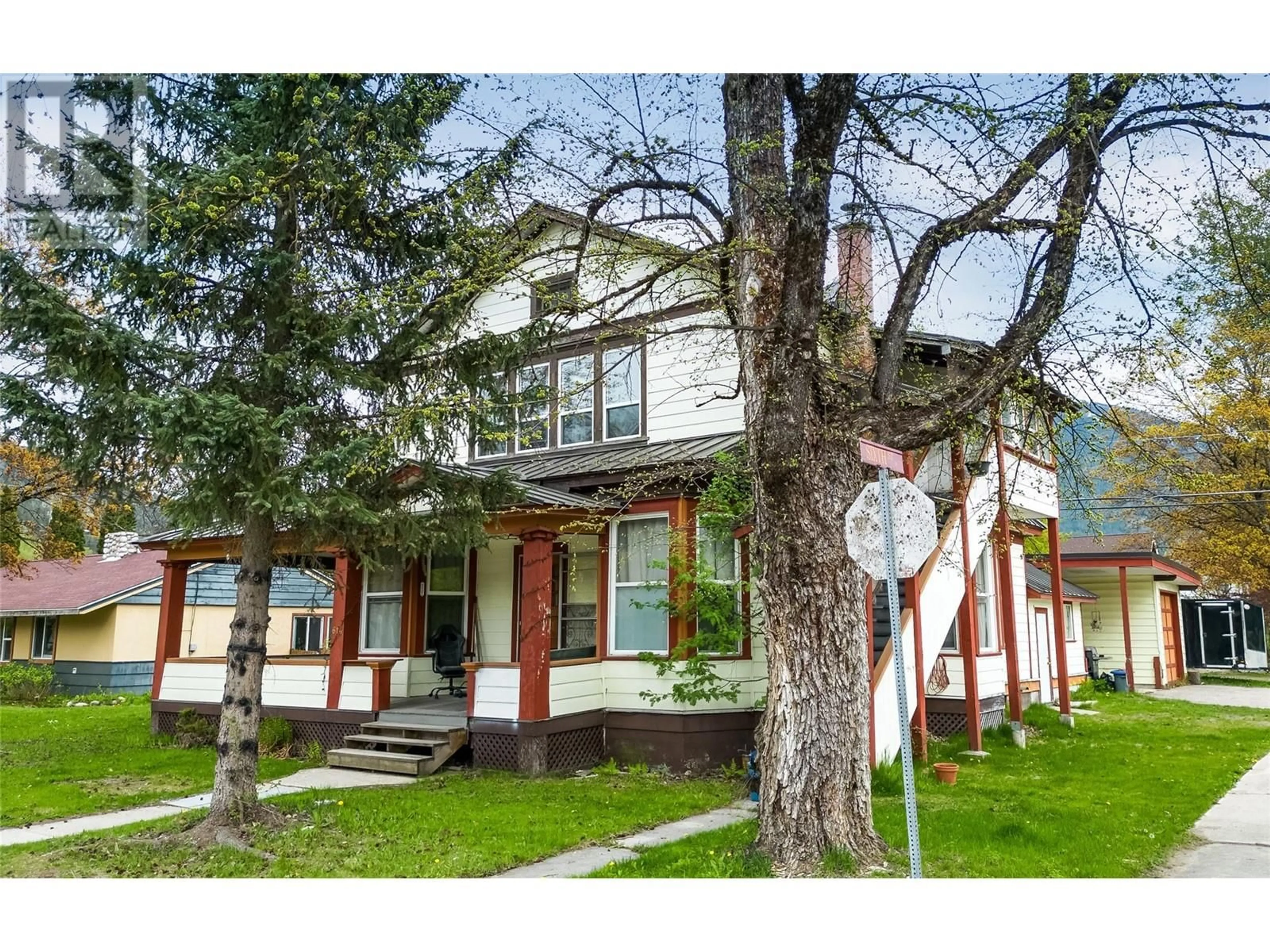 Unknown for 614 MACKENZIE AVENUE, Revelstoke British Columbia V0E2S0