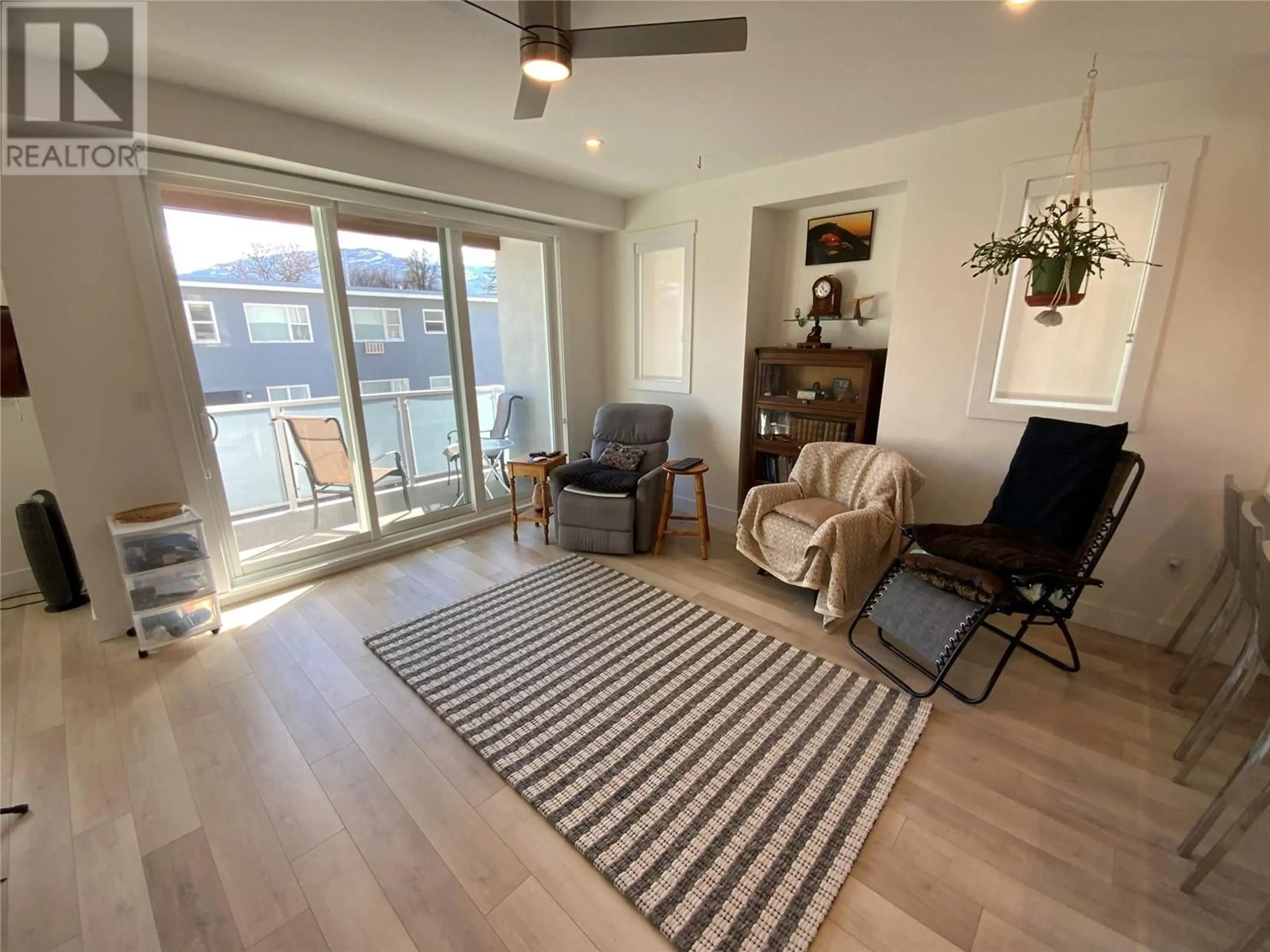 Living room with furniture, unknown for 104 - 210 SCOTT AVENUE, Penticton British Columbia V2A2J5