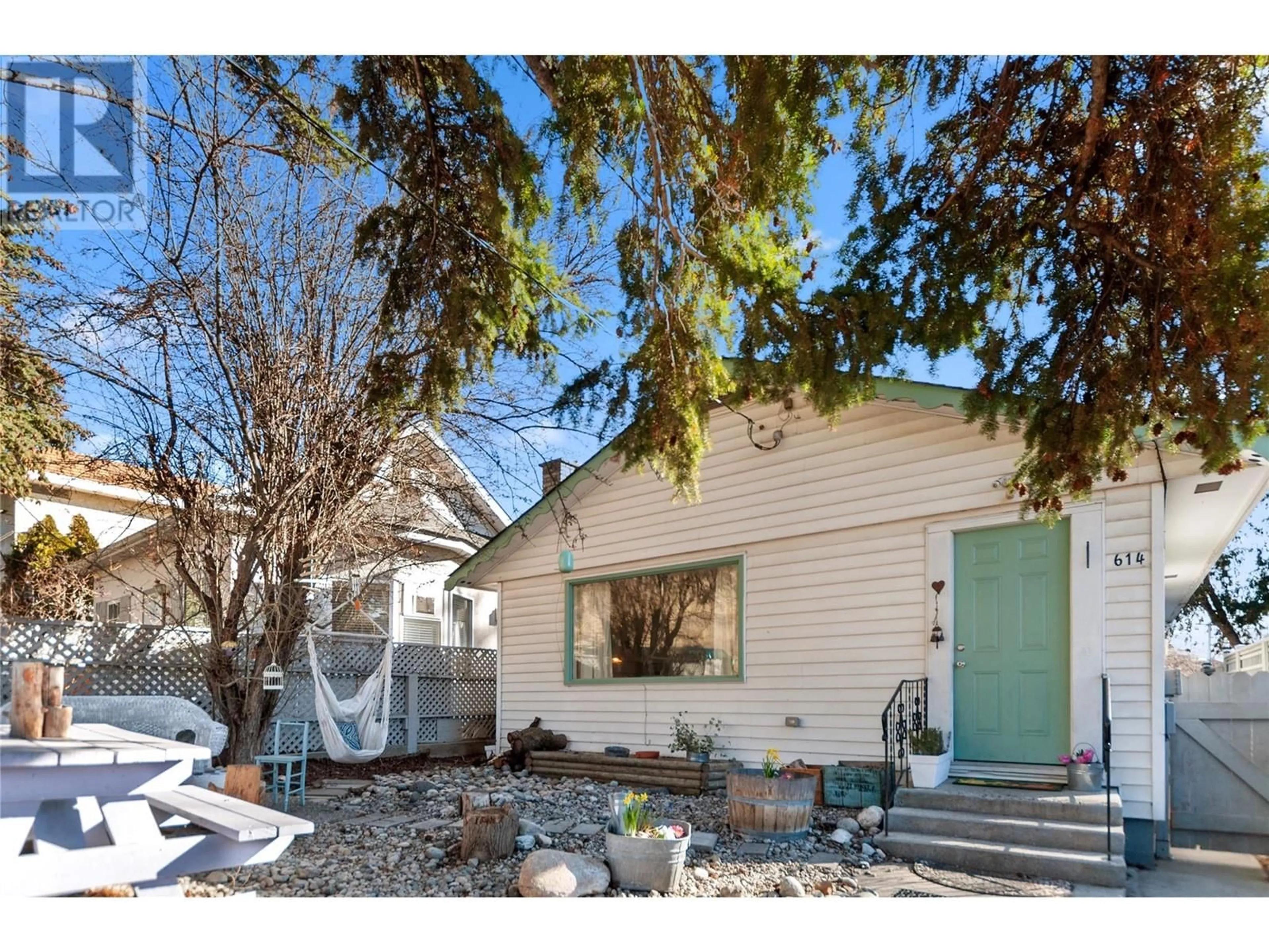 Unknown for 614 Wade Avenue E, Penticton British Columbia V2A1T4