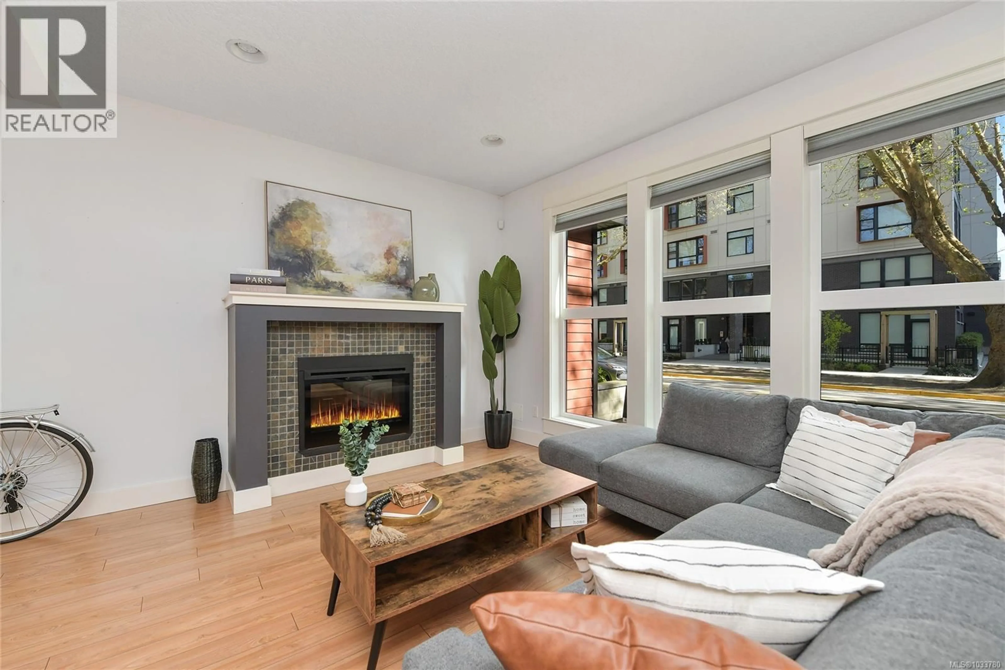 Living room with furniture, wood/laminate floor for 101 - 630 SPEED AVENUE, Victoria British Columbia V8Z1A4