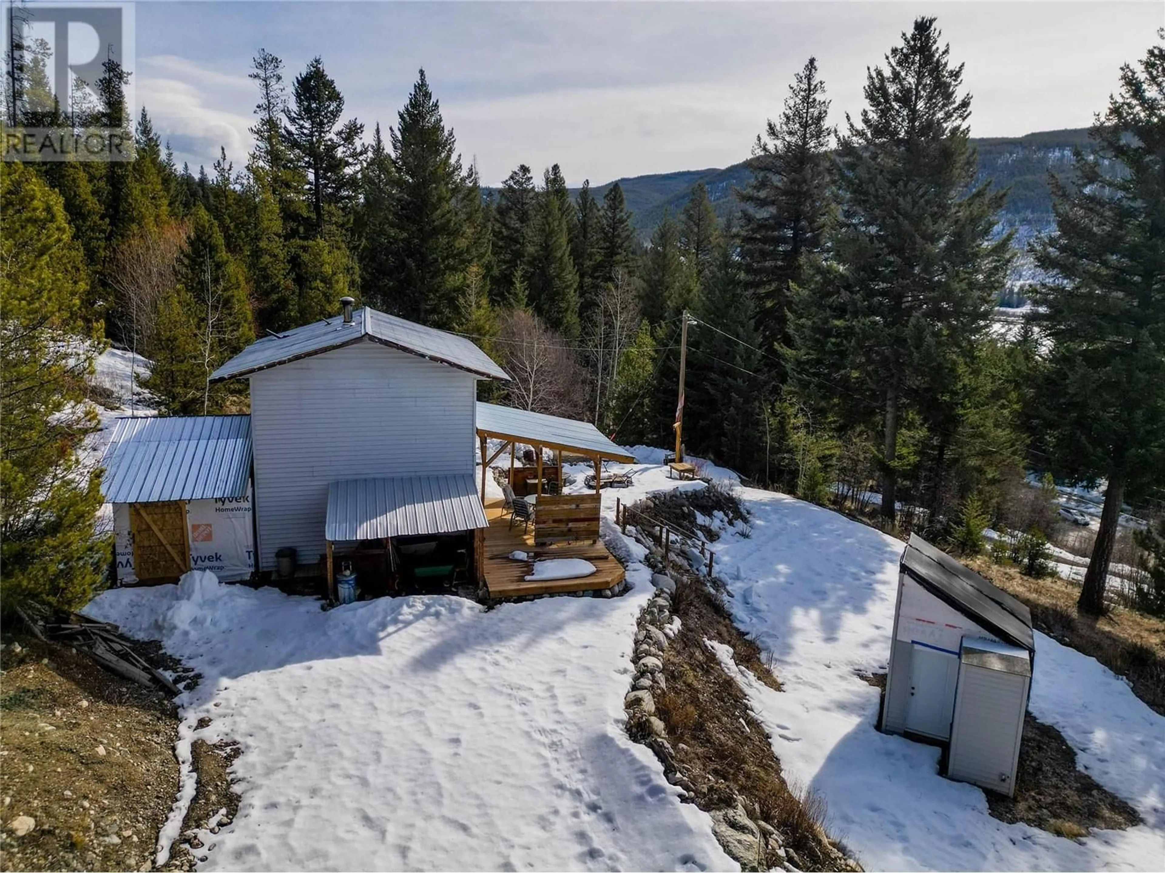 A pic from outside/outdoor area/front of a property/back of a property/a pic from drone, forest/trees view for 4176 PRINCETON SUMMERLAND ROAD, Princeton British Columbia V0X1W0