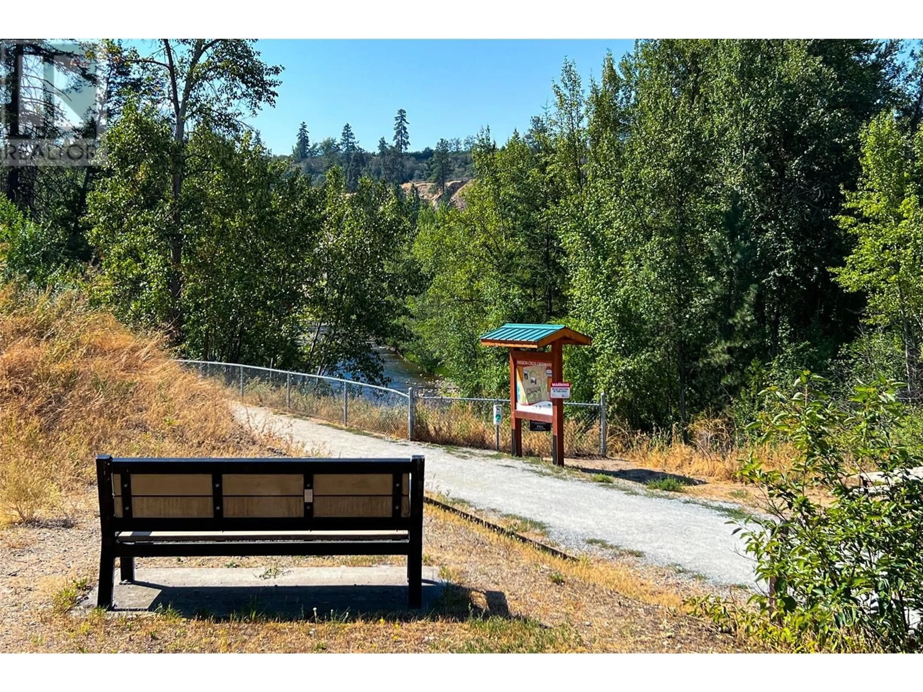 Patio, water/lake/river/ocean view for 3078 SPRINGFIELD ROAD, Kelowna British Columbia V1X1A5
