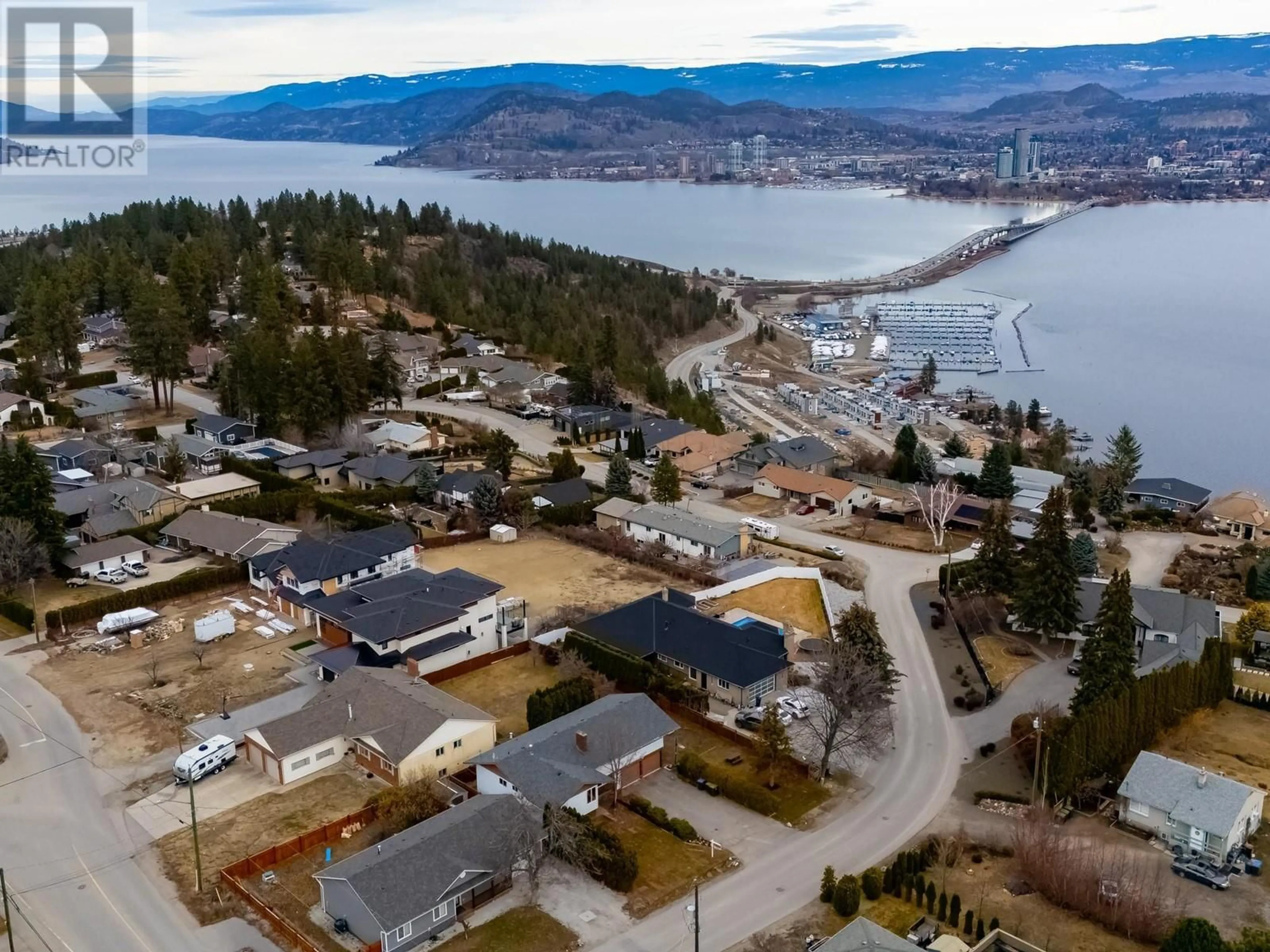 A pic from outside/outdoor area/front of a property/back of a property/a pic from drone, unknown for 580 Kelview Road, West Kelowna British Columbia V1Z1E3