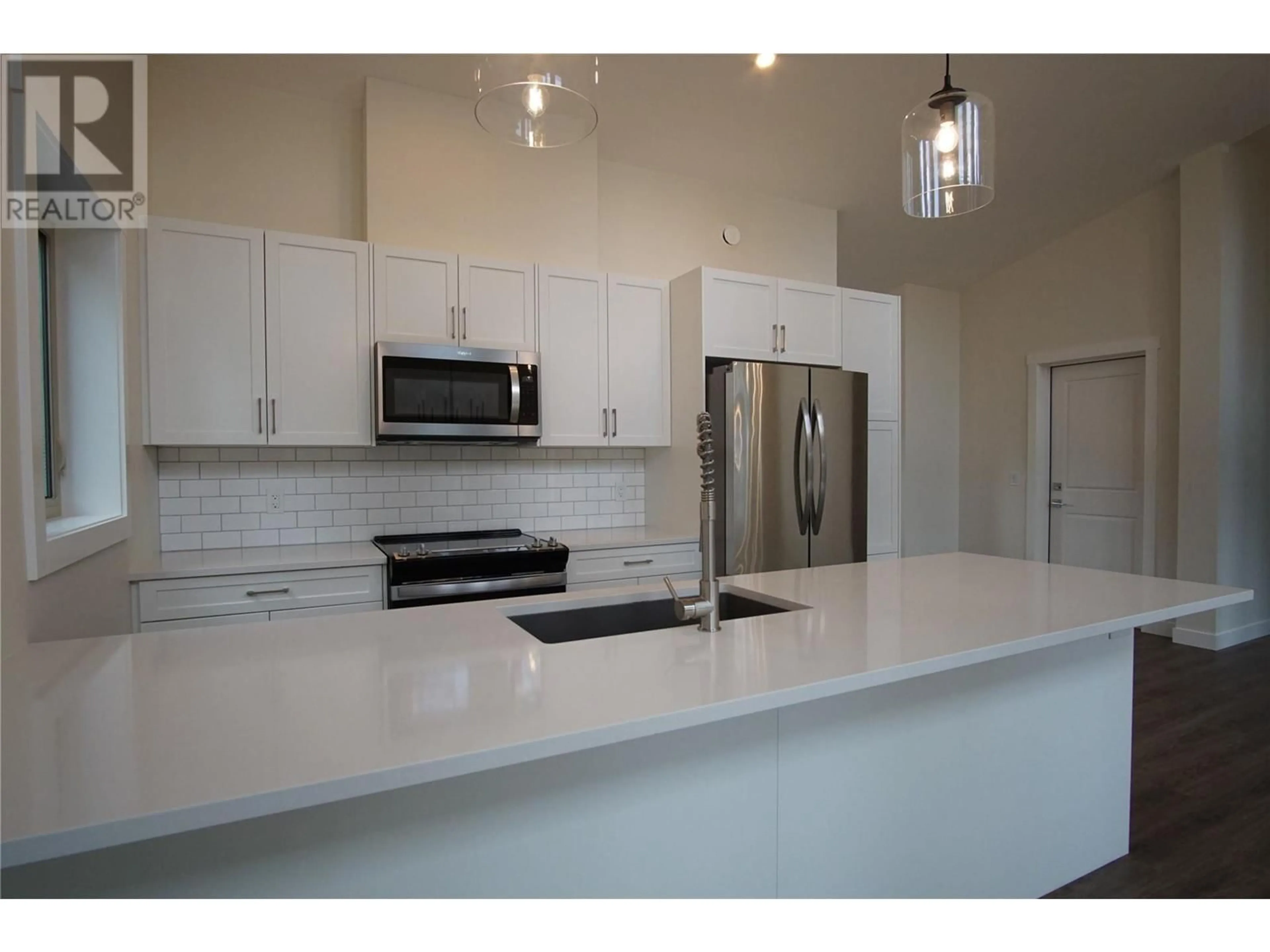 Open concept kitchen, unknown for 4926 Timber Ridge Road Unit# 47, Windermere British Columbia V0B1L0