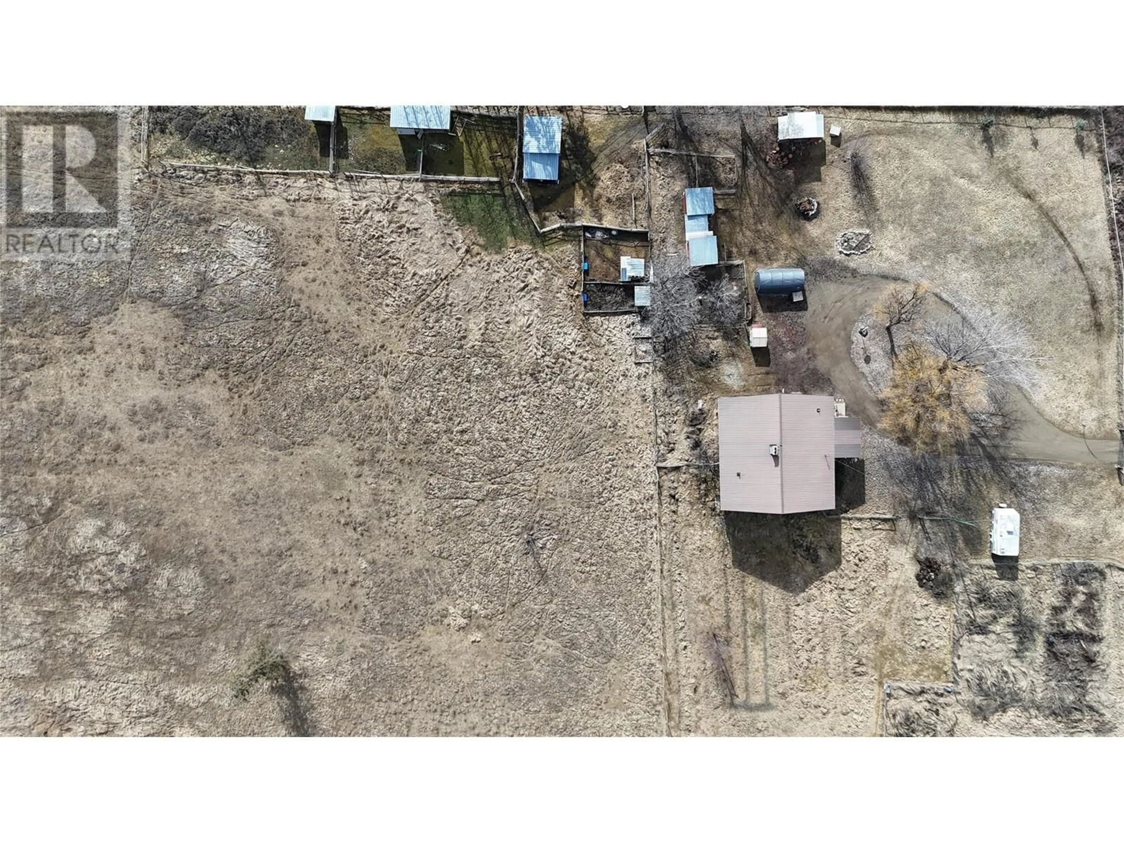 A pic from outside/outdoor area/front of a property/back of a property/a pic from drone, street for 4086 DIXON CREEK ROAD, Barriere British Columbia V0E1B0