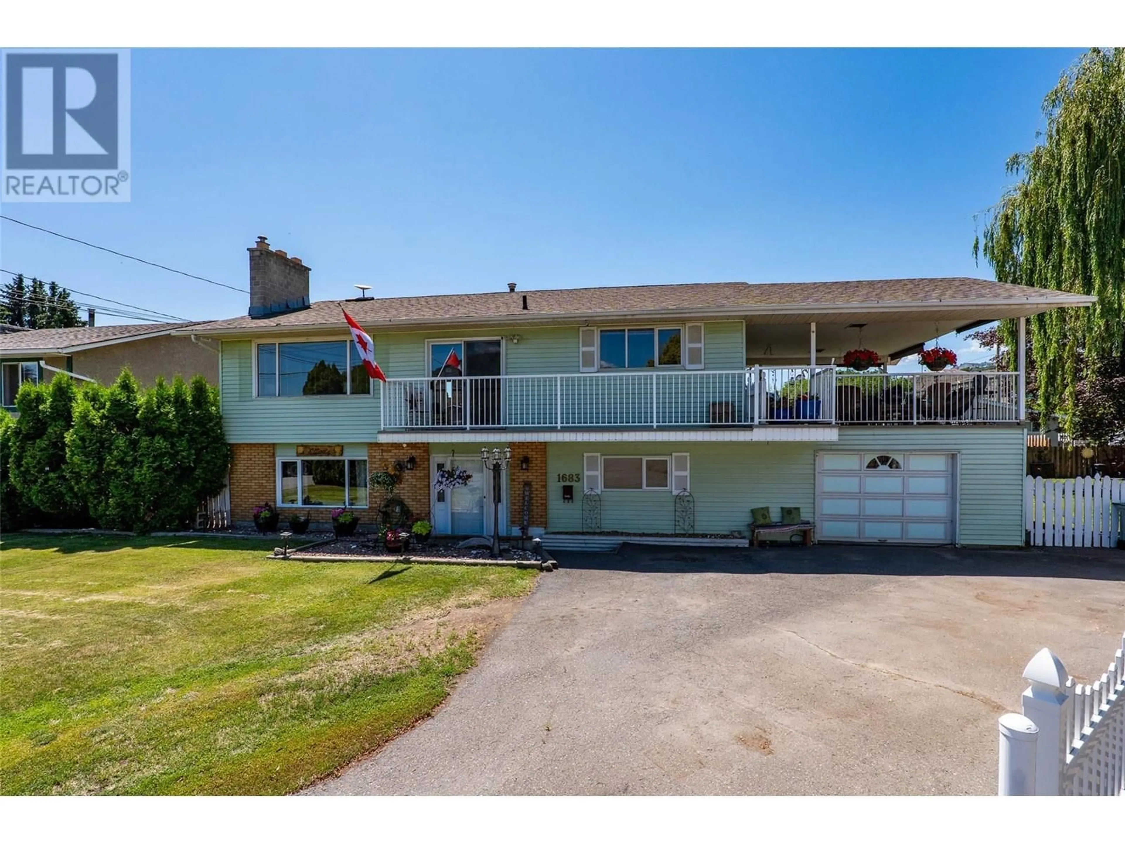 A pic from outside/outdoor area/front of a property/back of a property/a pic from drone, street for 1683 SHERIDAN DRIVE, Kamloops British Columbia V2B6B1