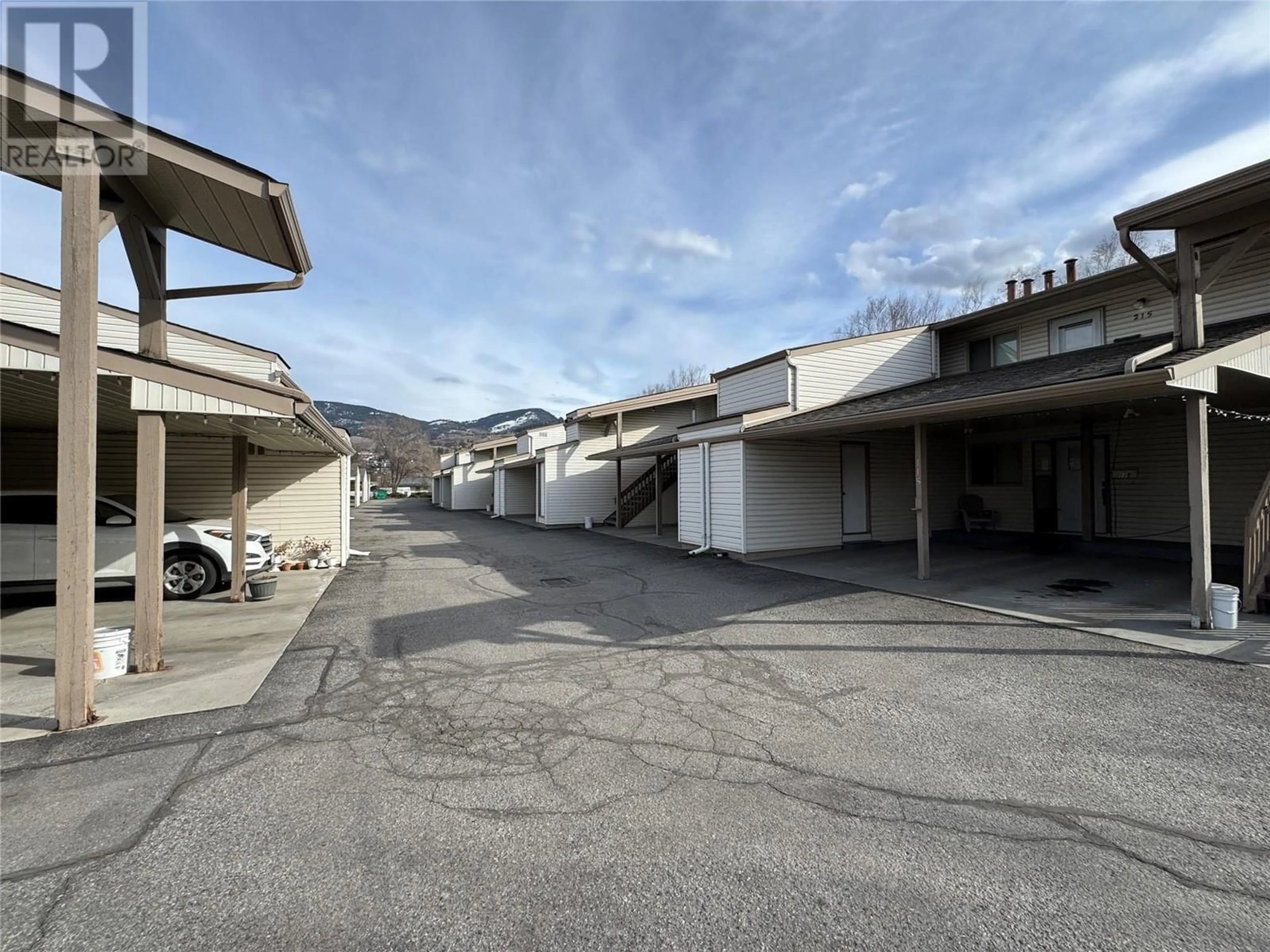 Unknown for 113 - 290 HIGHWAY 33 OTHER EAST, Kelowna British Columbia V1X2A3