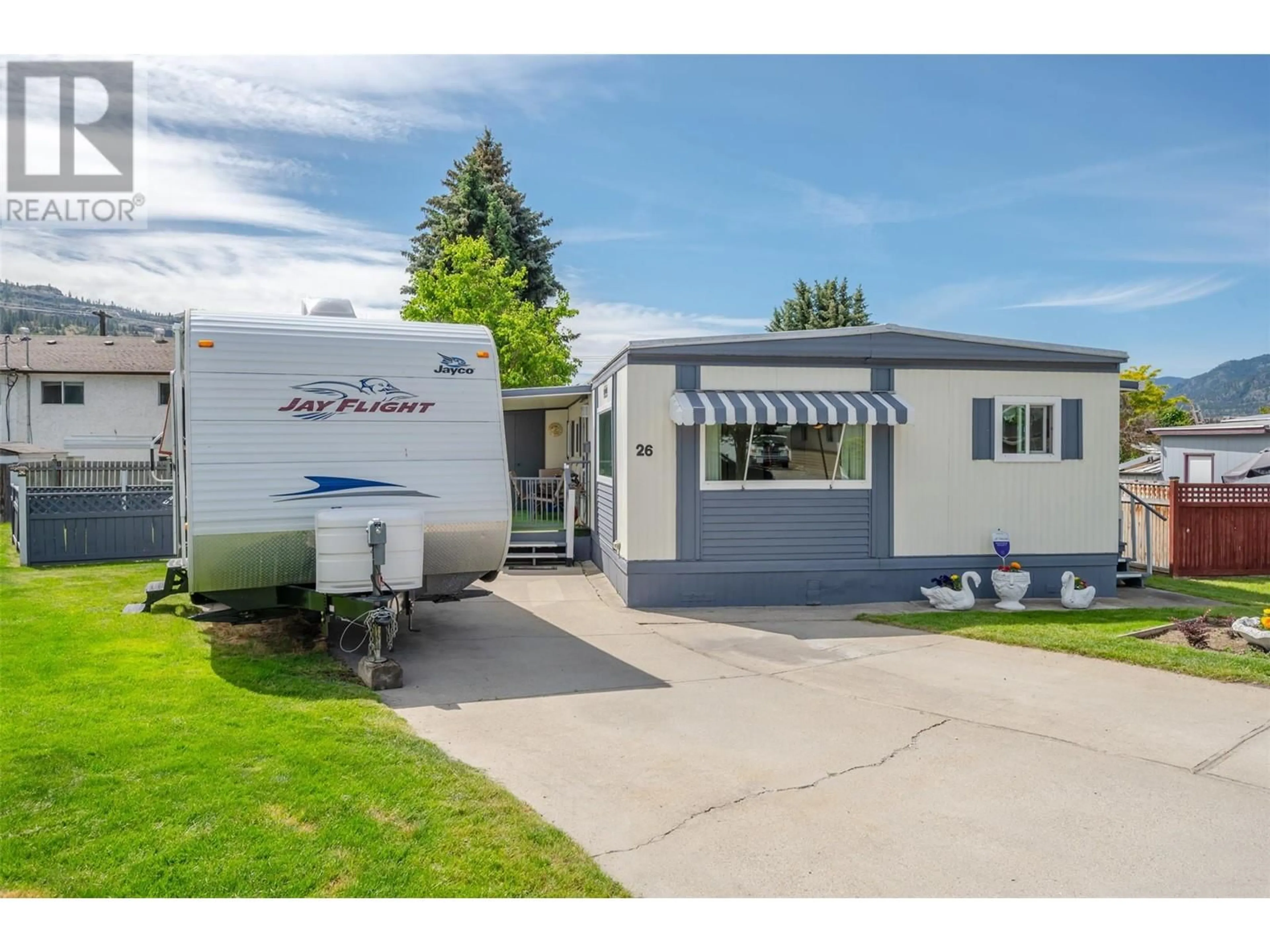 Home with vinyl exterior material, street for 26 - 2773 SOUTH MAIN STREET, Penticton British Columbia V2A5J5