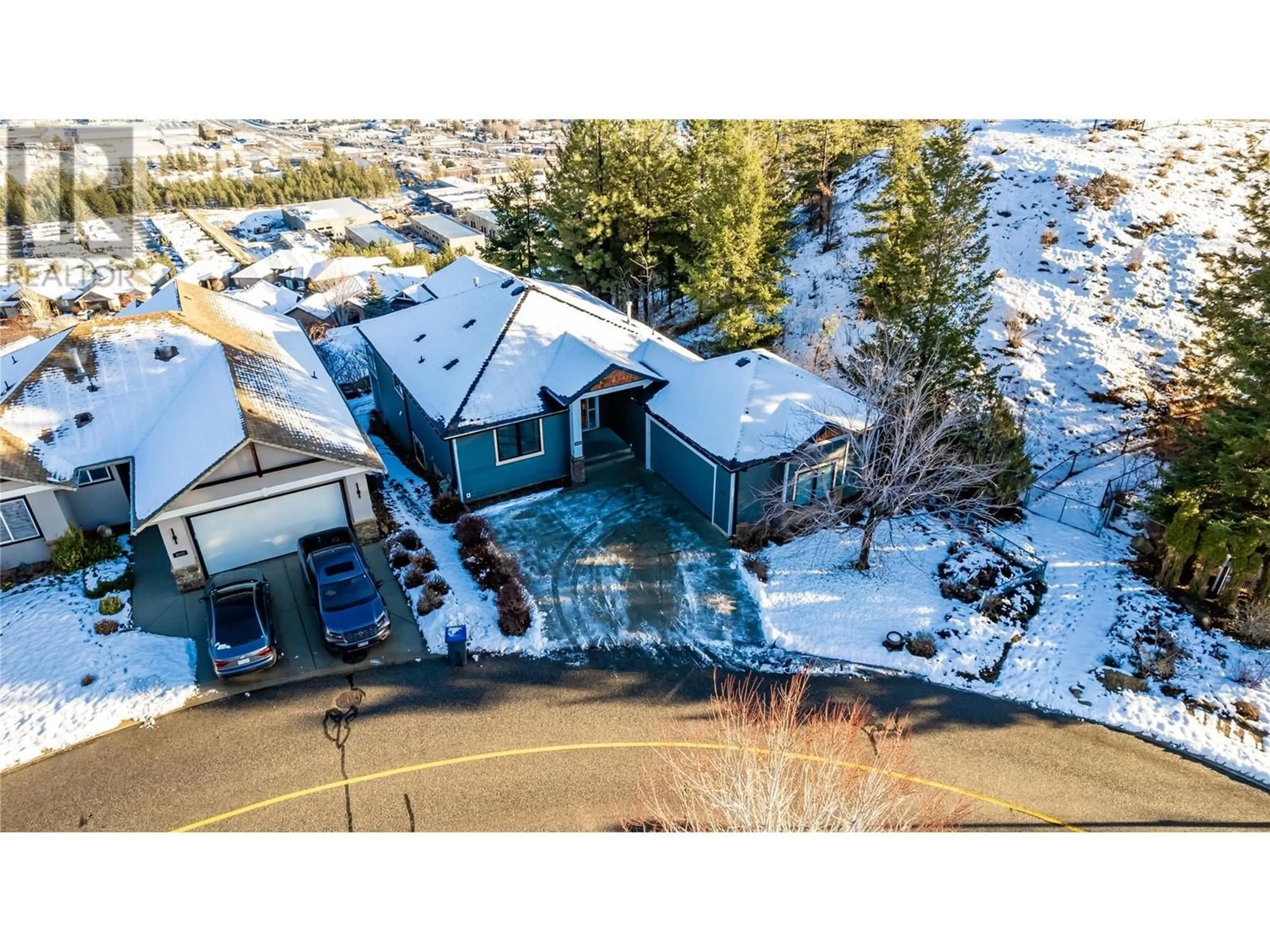 A pic from outside/outdoor area/front of a property/back of a property/a pic from drone, street for 2039 Cornerstone Drive, West Kelowna British Columbia V4T2Y3