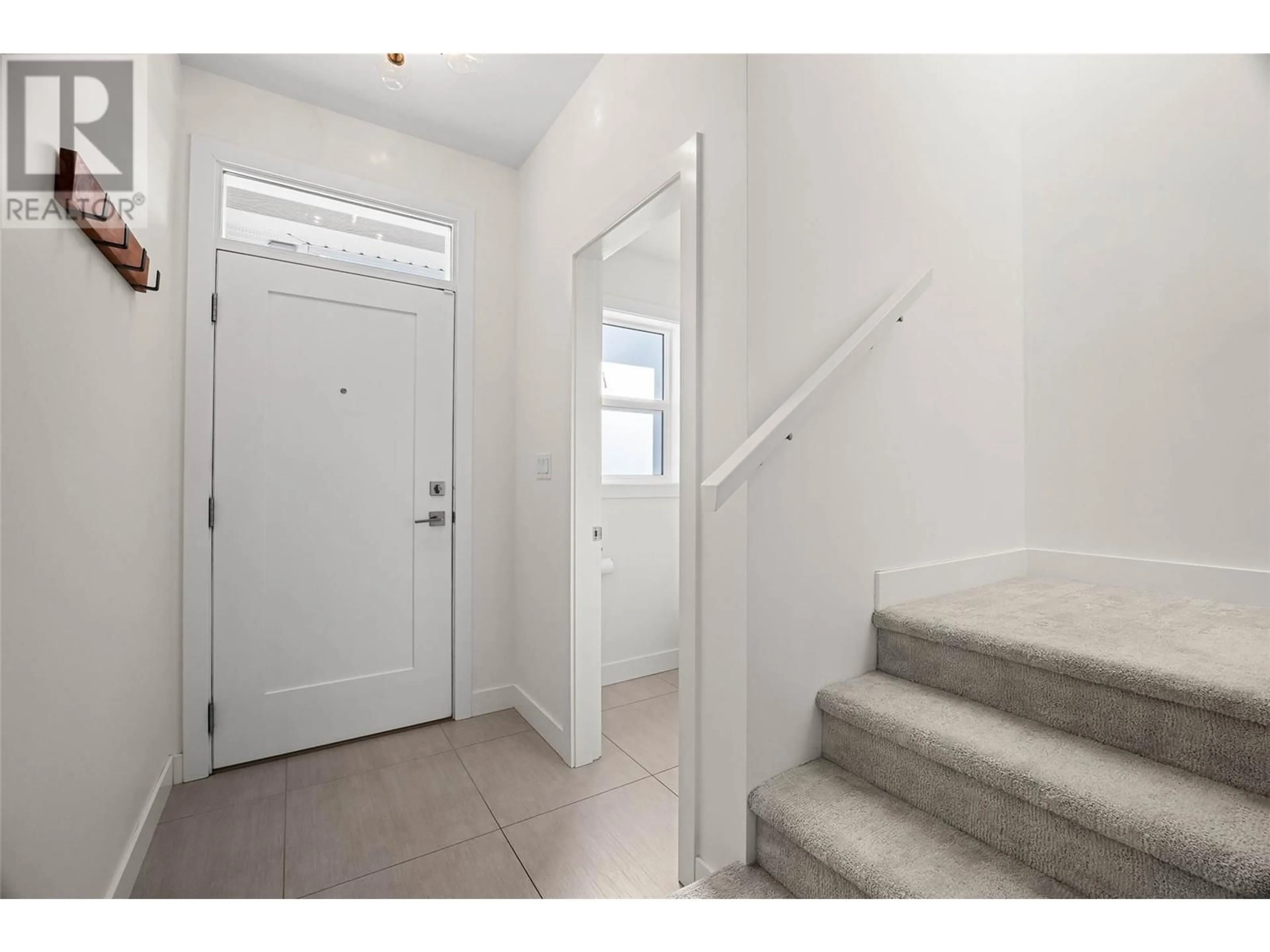 Indoor entryway for 1900 Ord Road Unit# 29, Kamloops British Columbia V2B0B6