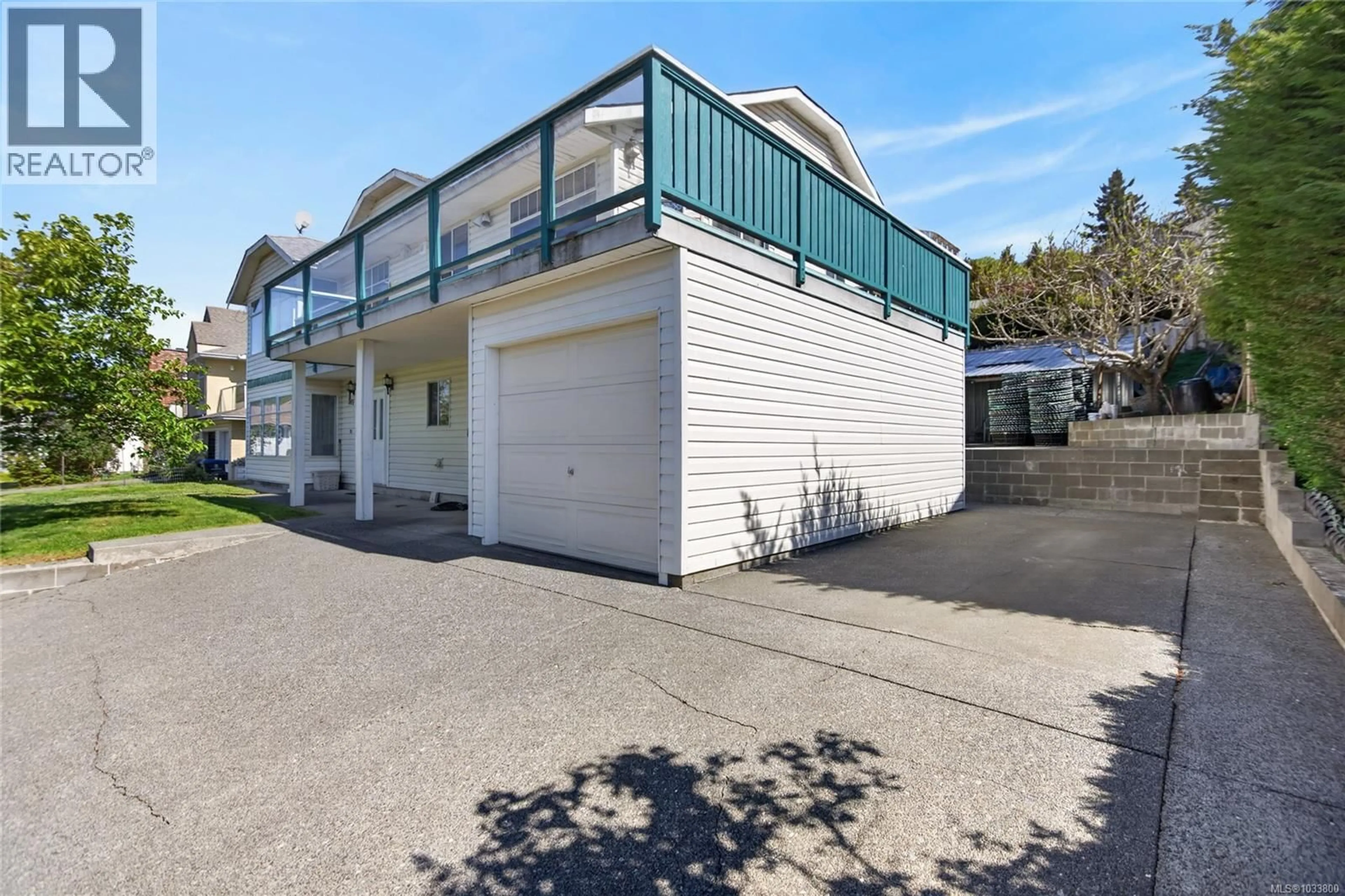 A pic from outside/outdoor area/front of a property/back of a property/a pic from drone, street for 365 PANORAMA CRESCENT, Courtenay British Columbia V9N6Y7